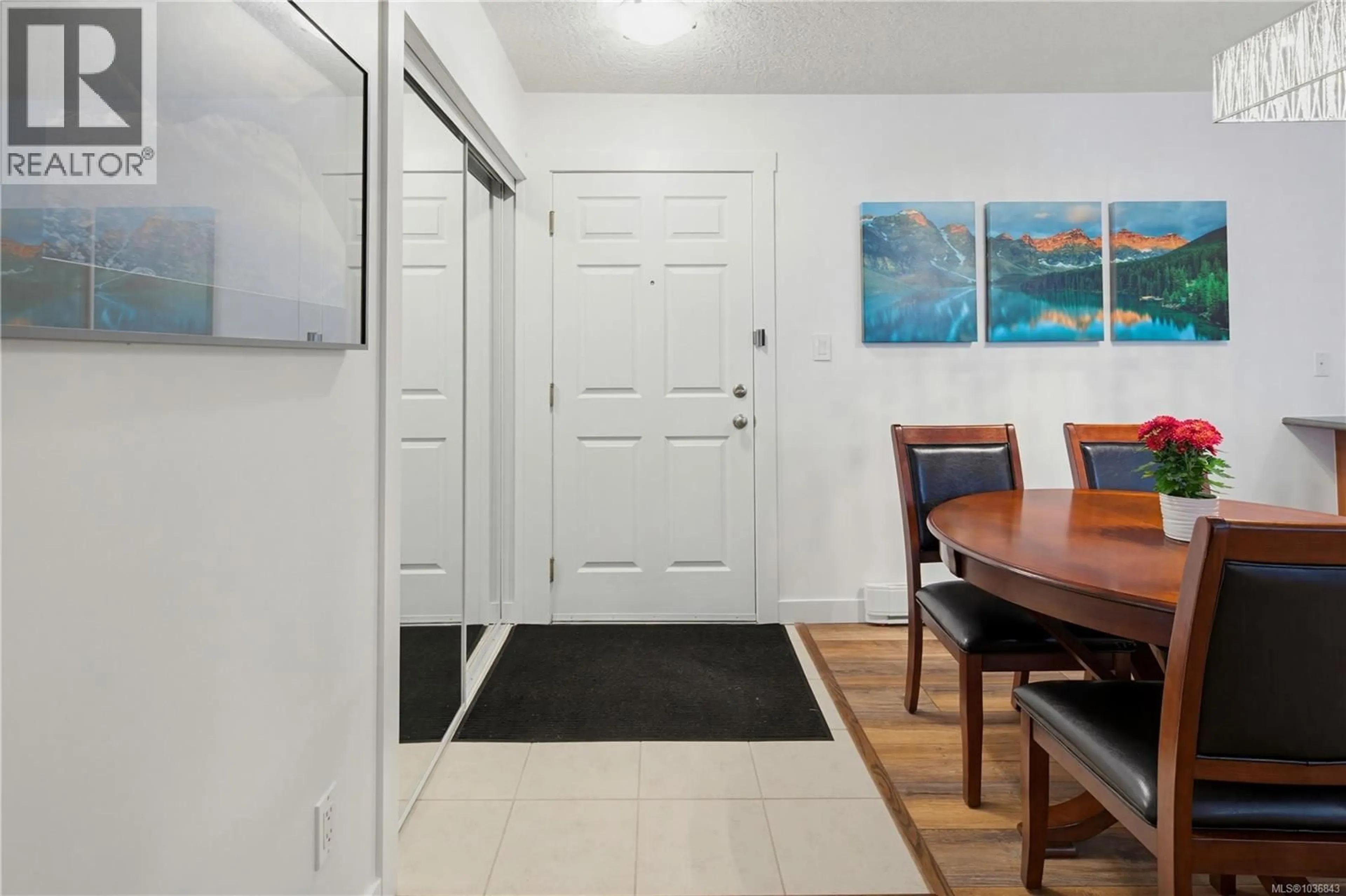 Indoor entryway for 205 - 2823 JACKLIN ROAD, Langford British Columbia V9B3Y1