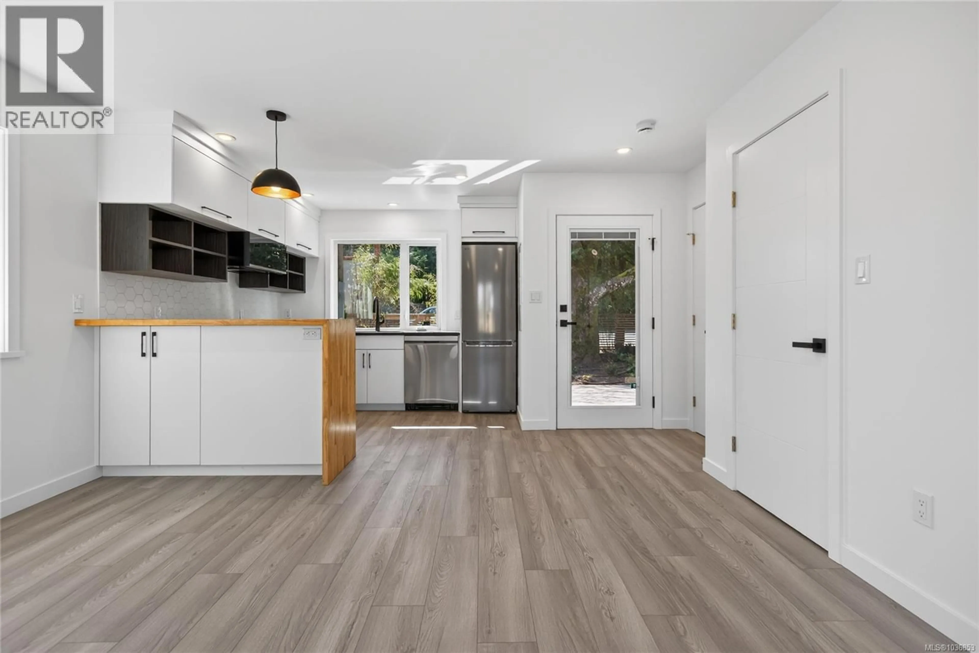 Open concept kitchen, unknown for 2 - 1590 PIERCY AVENUE, Courtenay British Columbia V9N3E9
