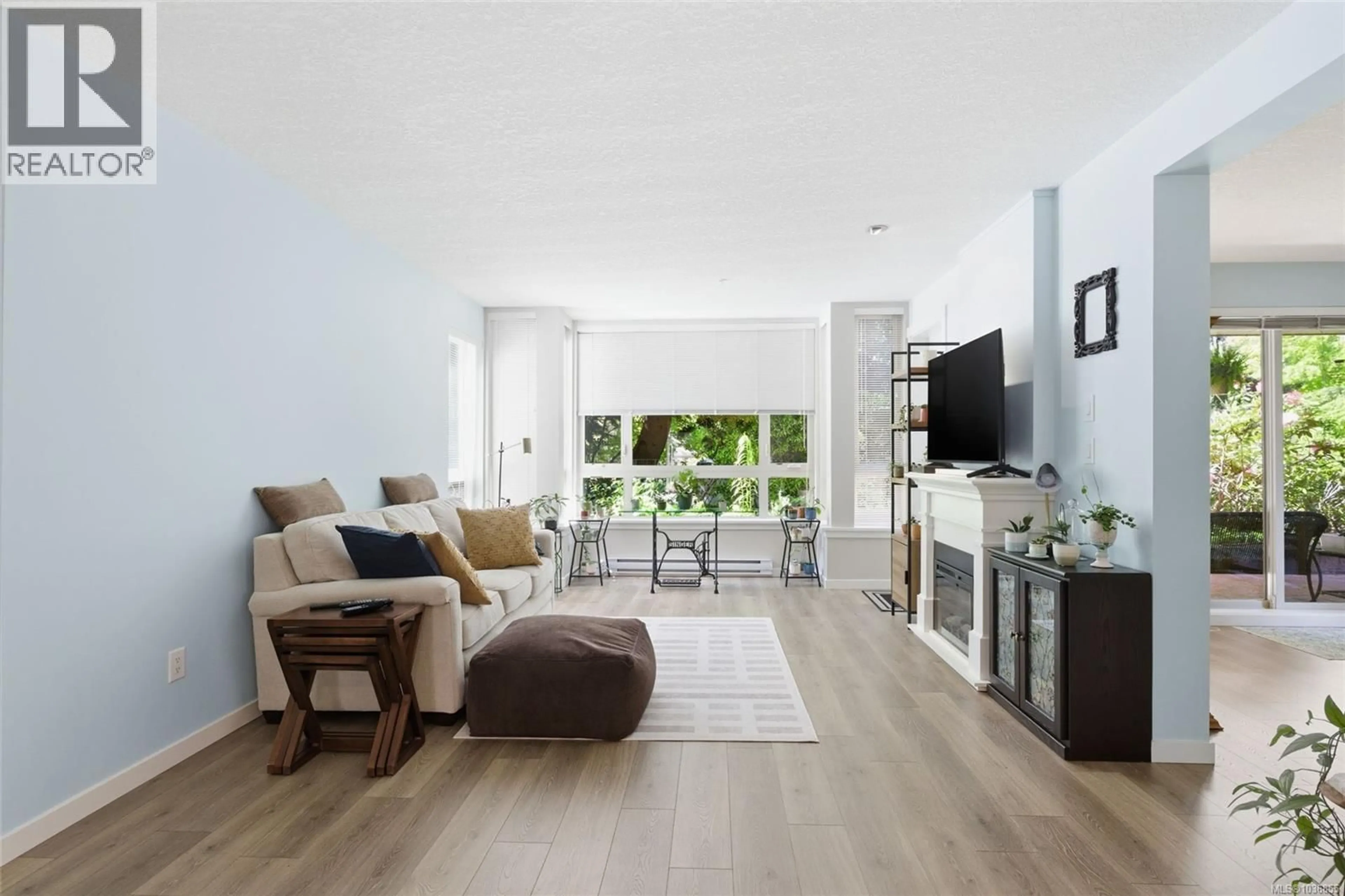 Living room with furniture, unknown for 114 - 5670 EDGEWATER LANE, Nanaimo British Columbia V9T6K1