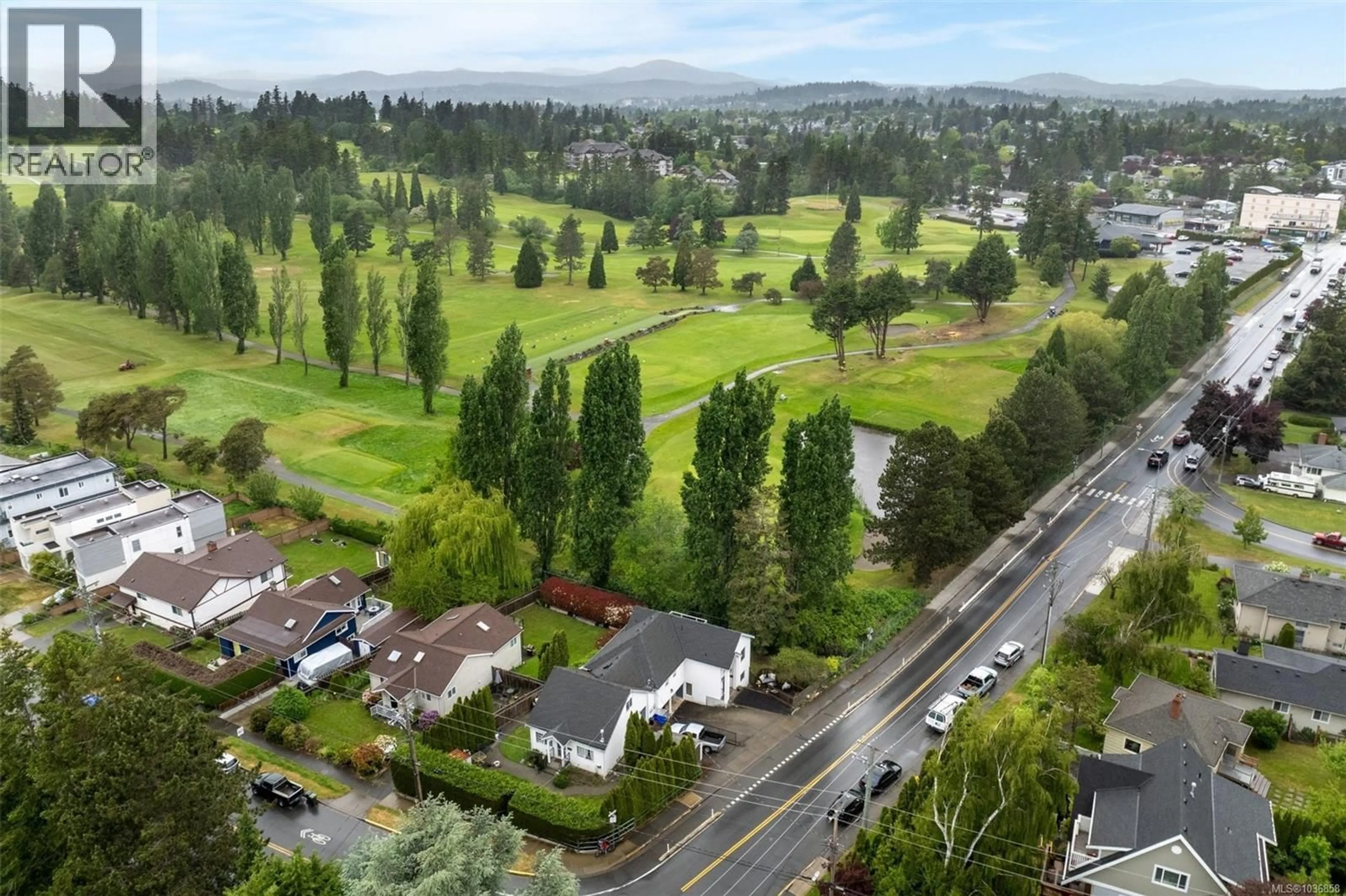 A pic from outside/outdoor area/front of a property/back of a property/a pic from drone, unknown for 840 TILLICUM ROAD, Esquimalt British Columbia V9A1Z7