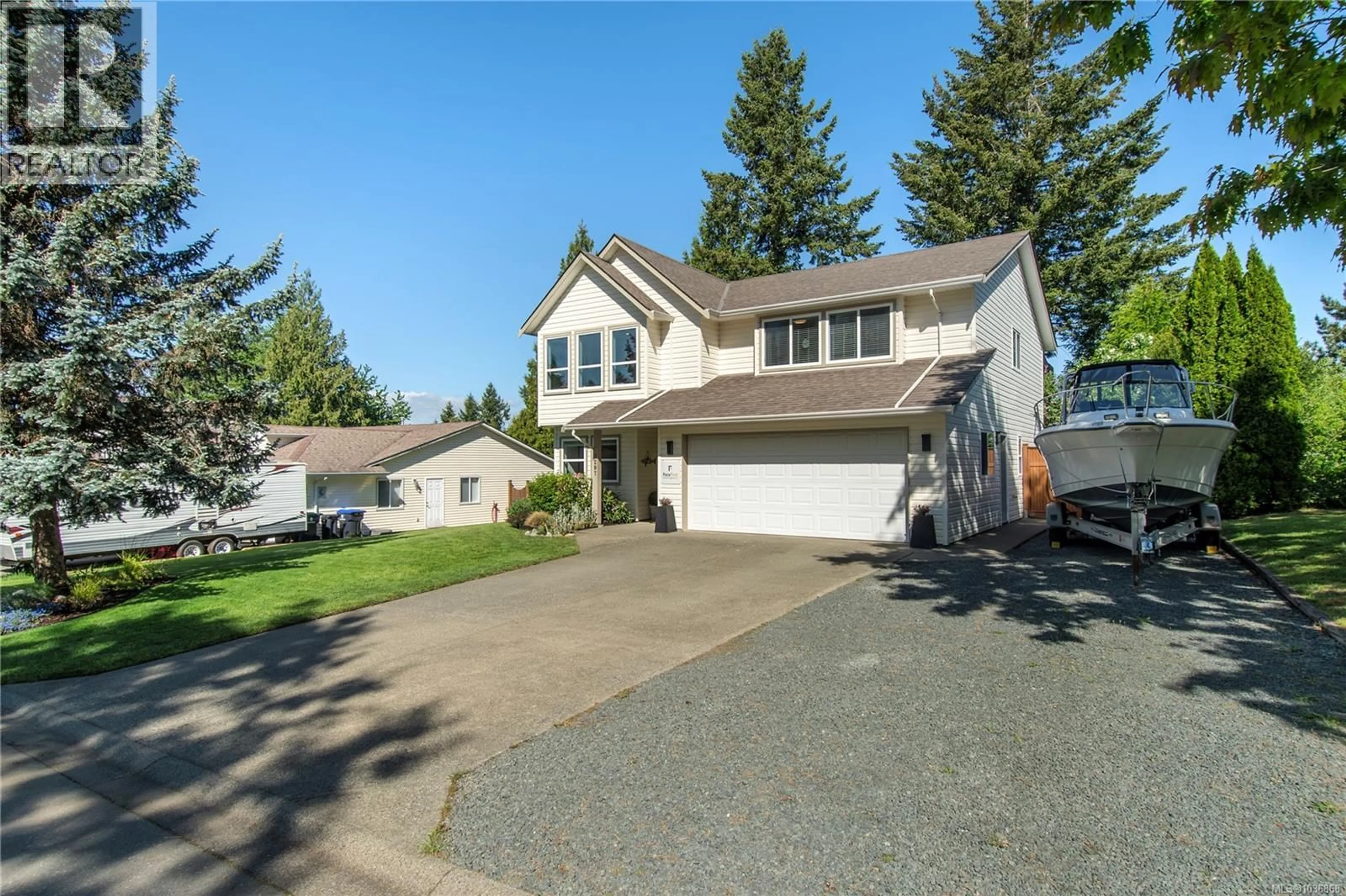 Home with vinyl exterior material, street for 2297 WALBRAN DRIVE, Courtenay British Columbia V9N9E4