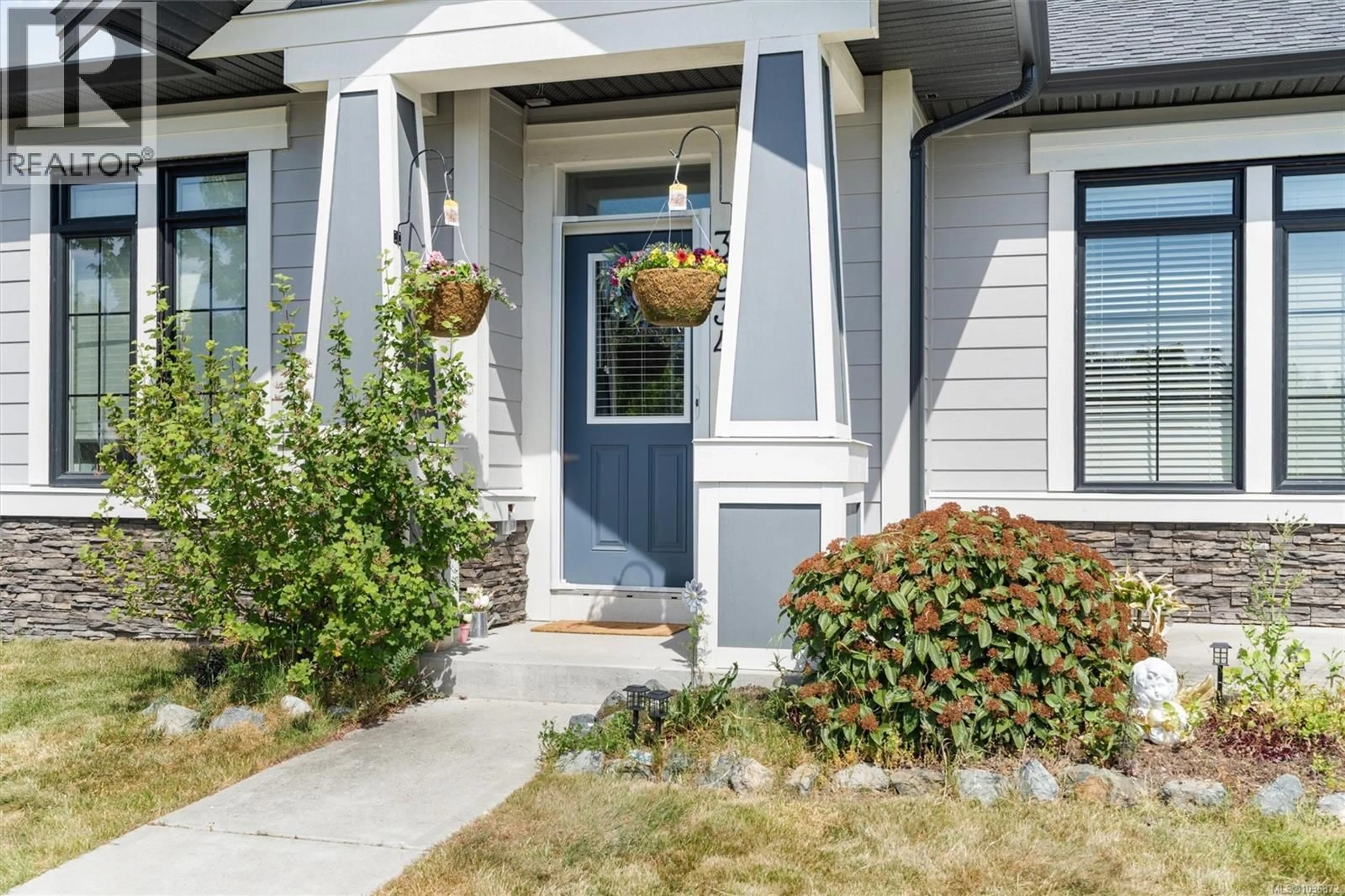 Home with vinyl exterior material, street for 3334 TRUMPETER STREET, Colwood British Columbia V9C0P9