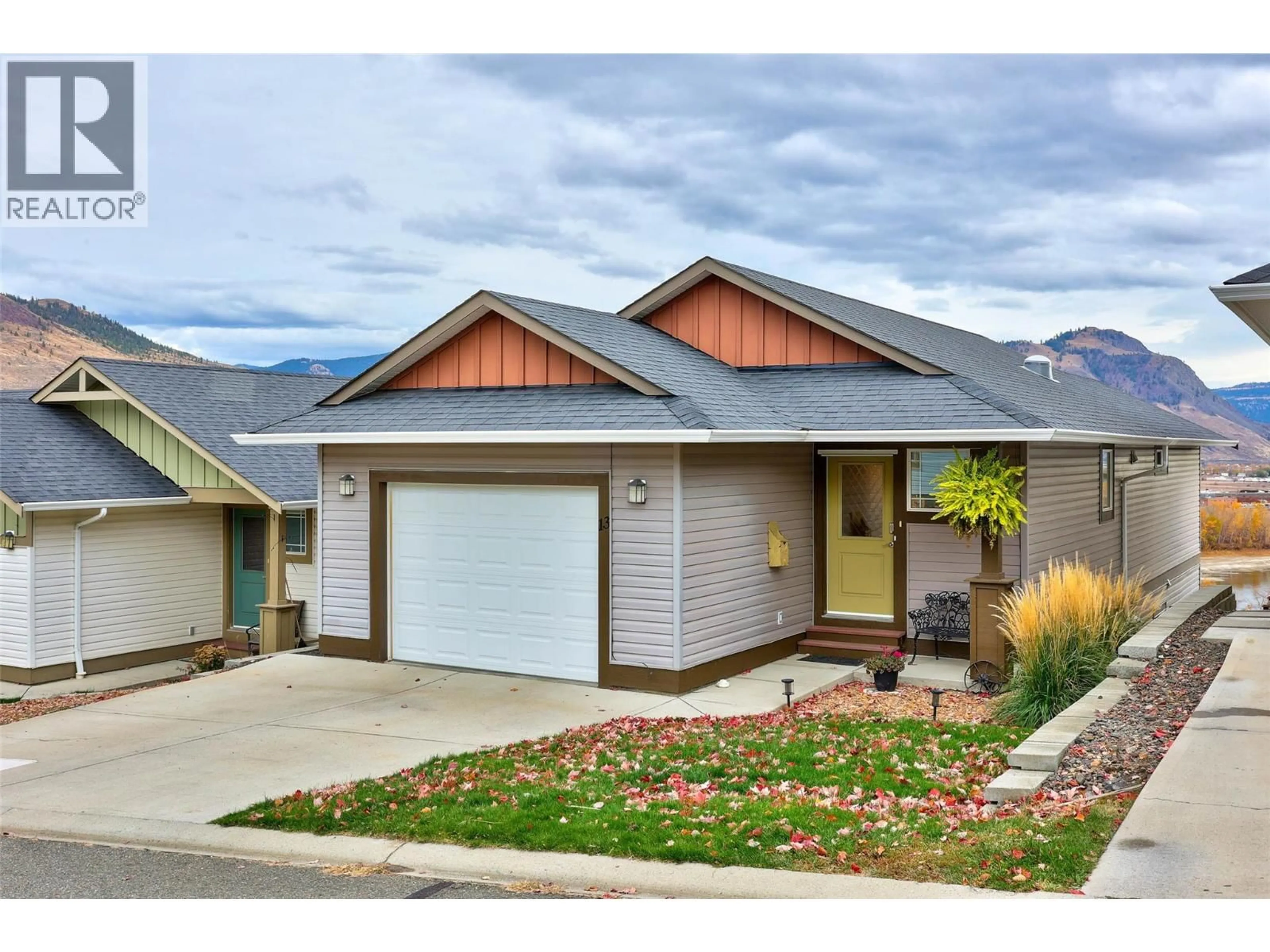 Home with vinyl exterior material, mountain view for 13 - 900 STAGECOACH DRIVE, Kamloops British Columbia V2B0B7