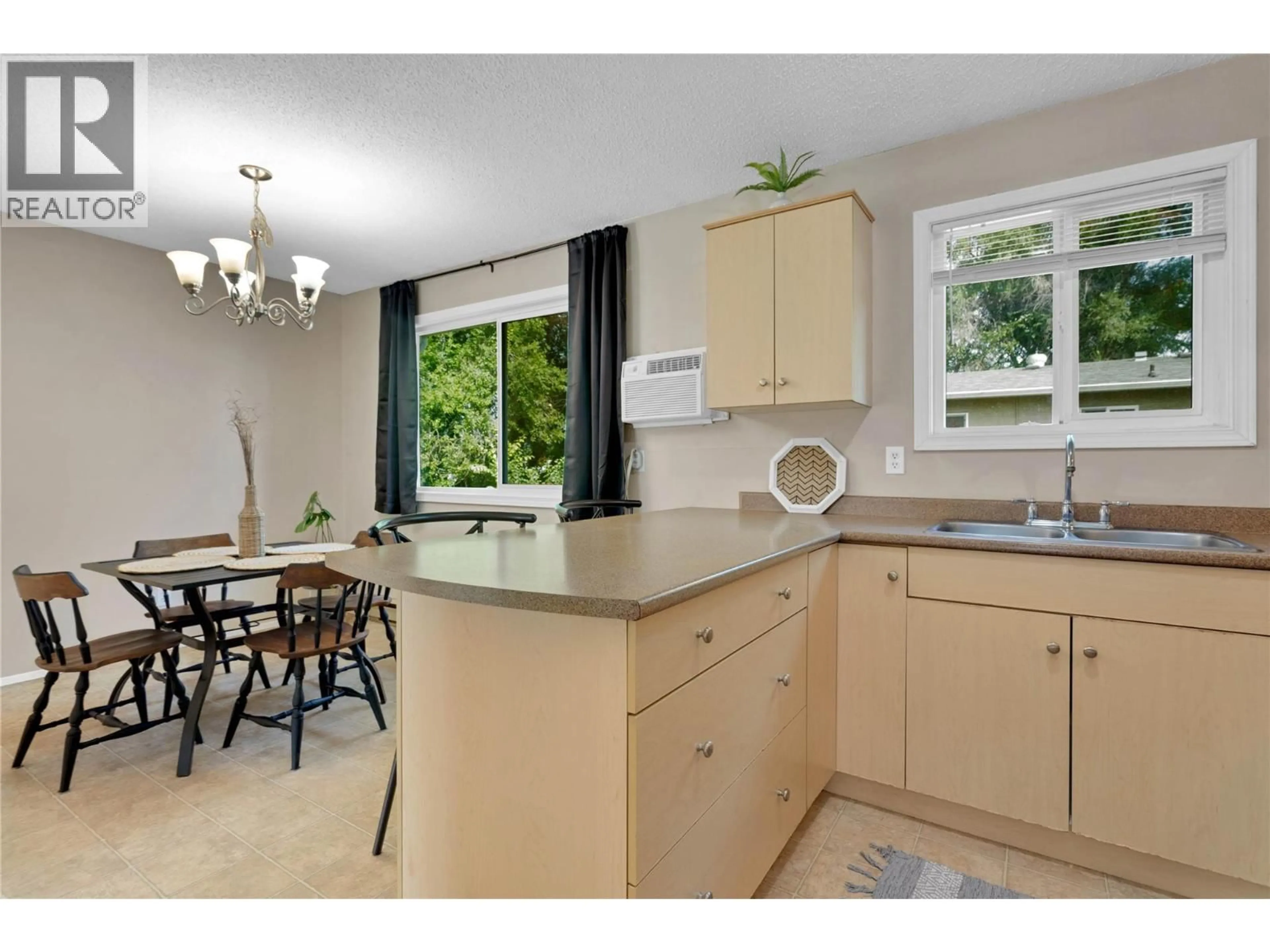 Open concept kitchen, unknown for 588 MCCURDY ROAD, Kelowna British Columbia V1X2P5