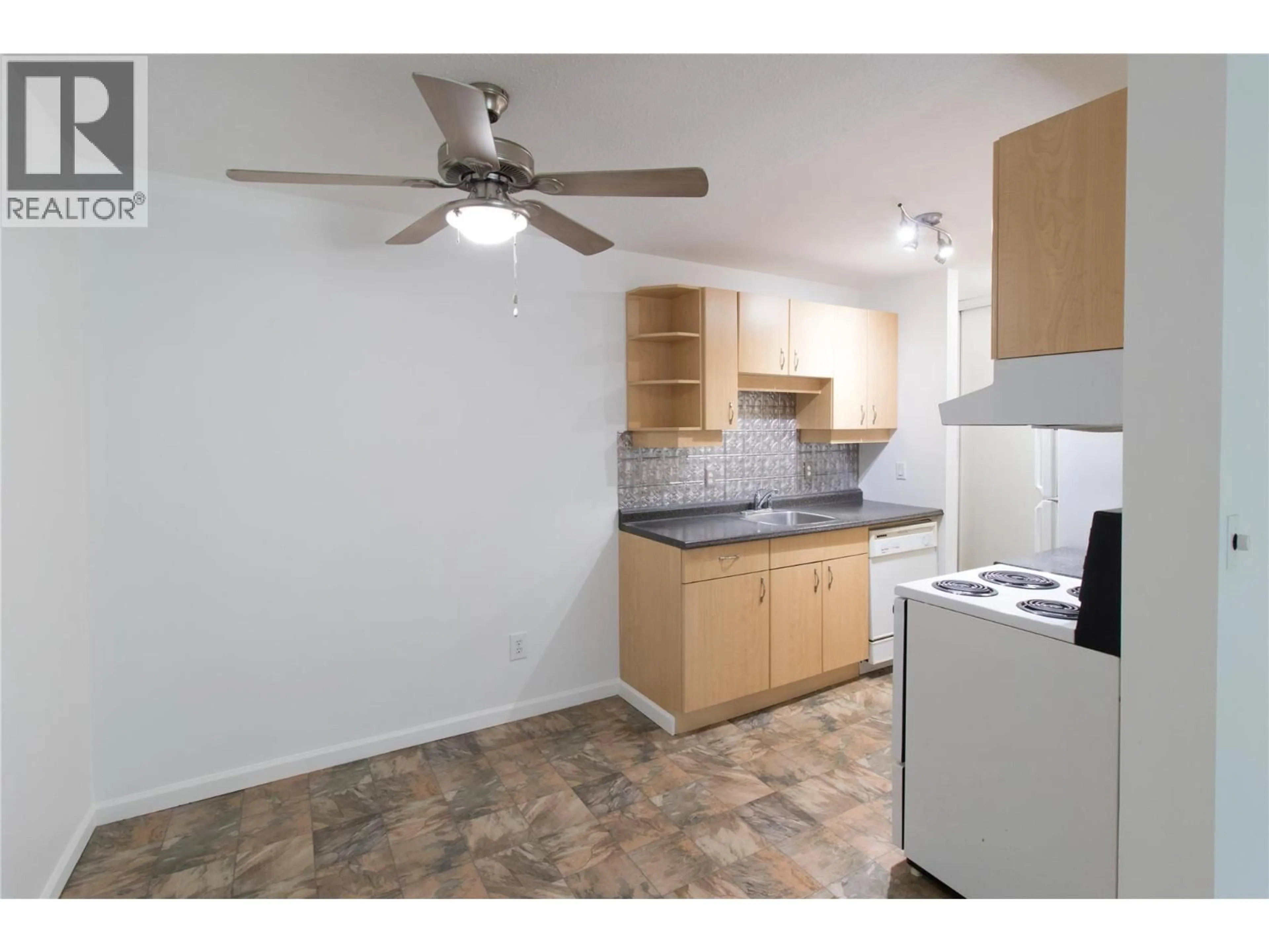 Standard kitchen, unknown for 106 - 445 ALL STAR COURT, Kelowna British Columbia V1X5N7