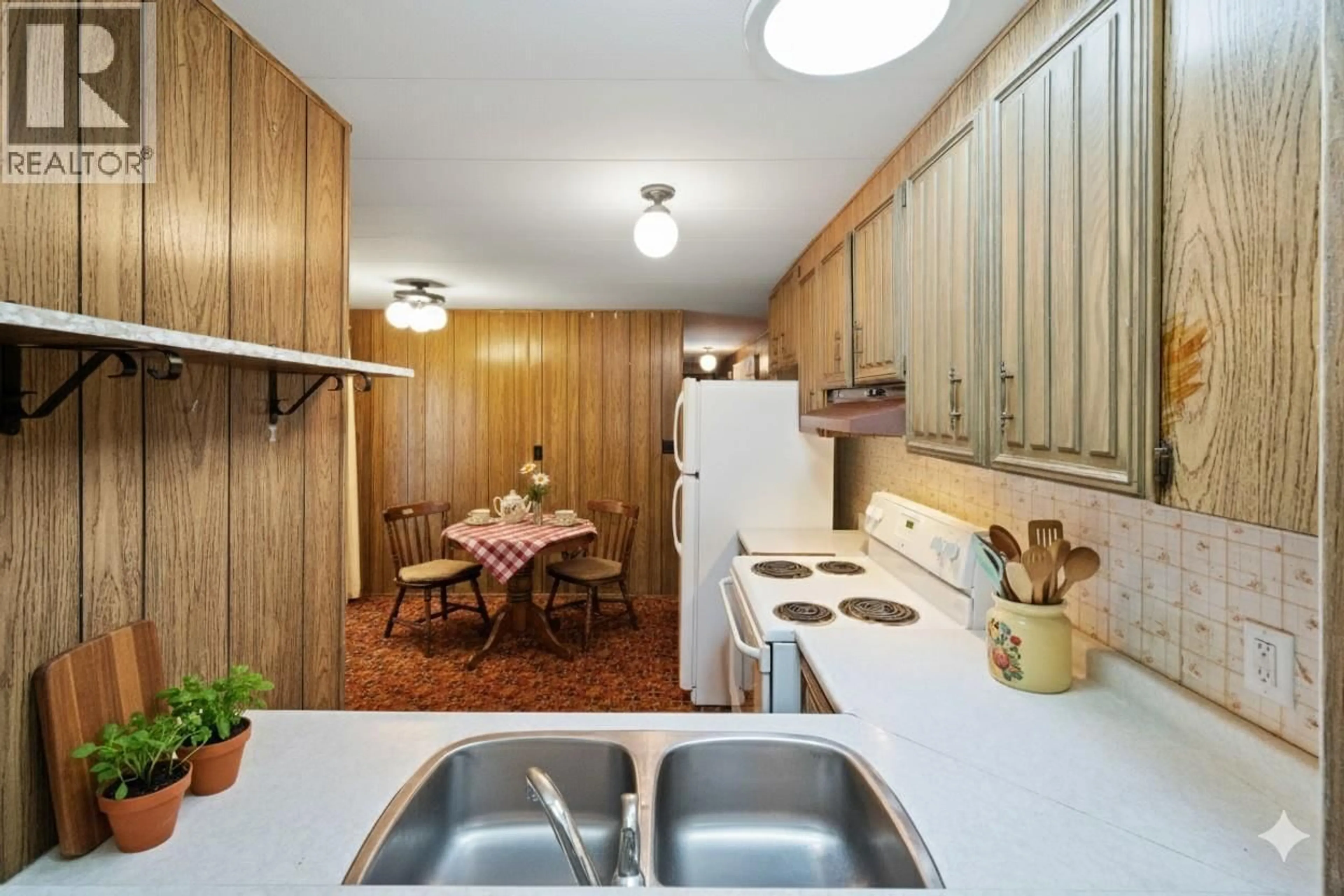 Standard kitchen, unknown for 6 - 8487 HIGHWAY 97 HIGHWAY, Oliver British Columbia V0H1T2