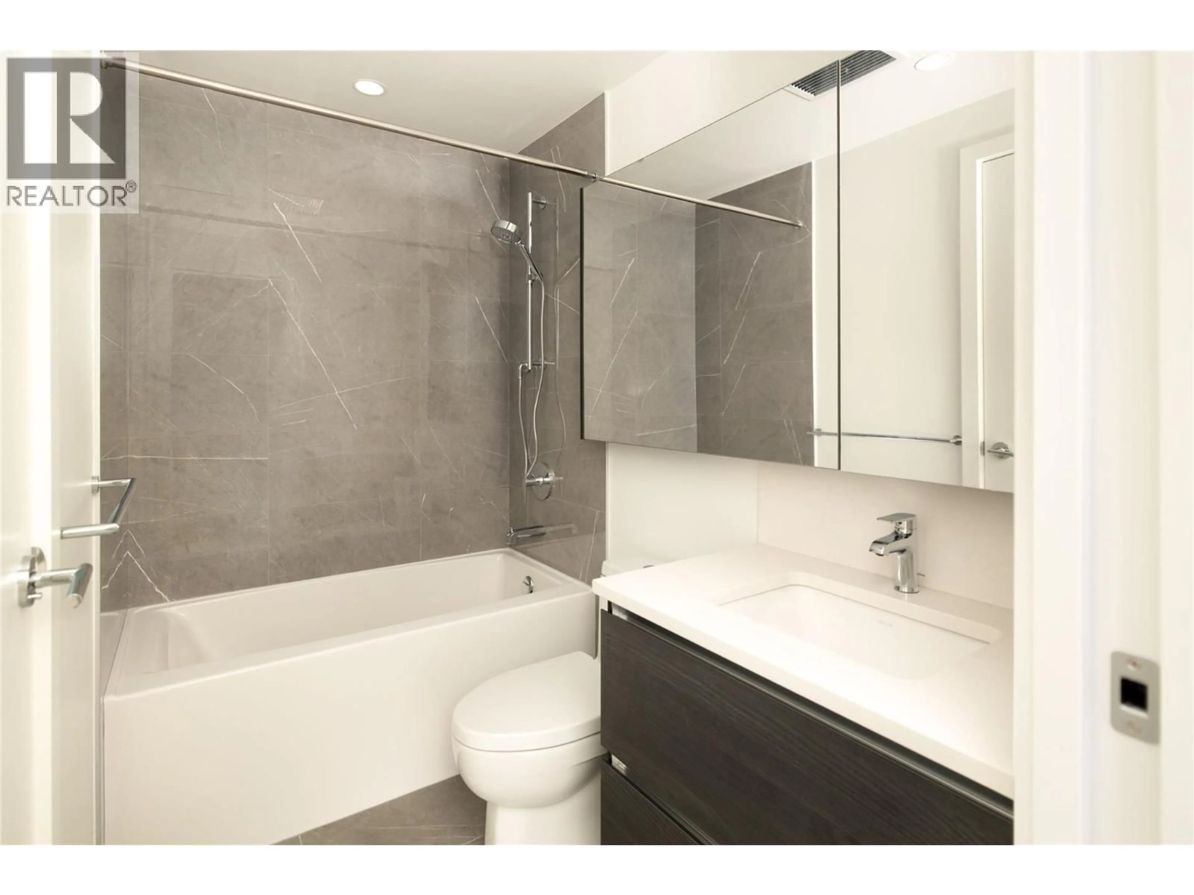Standard bathroom, ceramic/tile floor for 1206 - 1626 WATER STREET, Kelowna British Columbia V1Y1J9