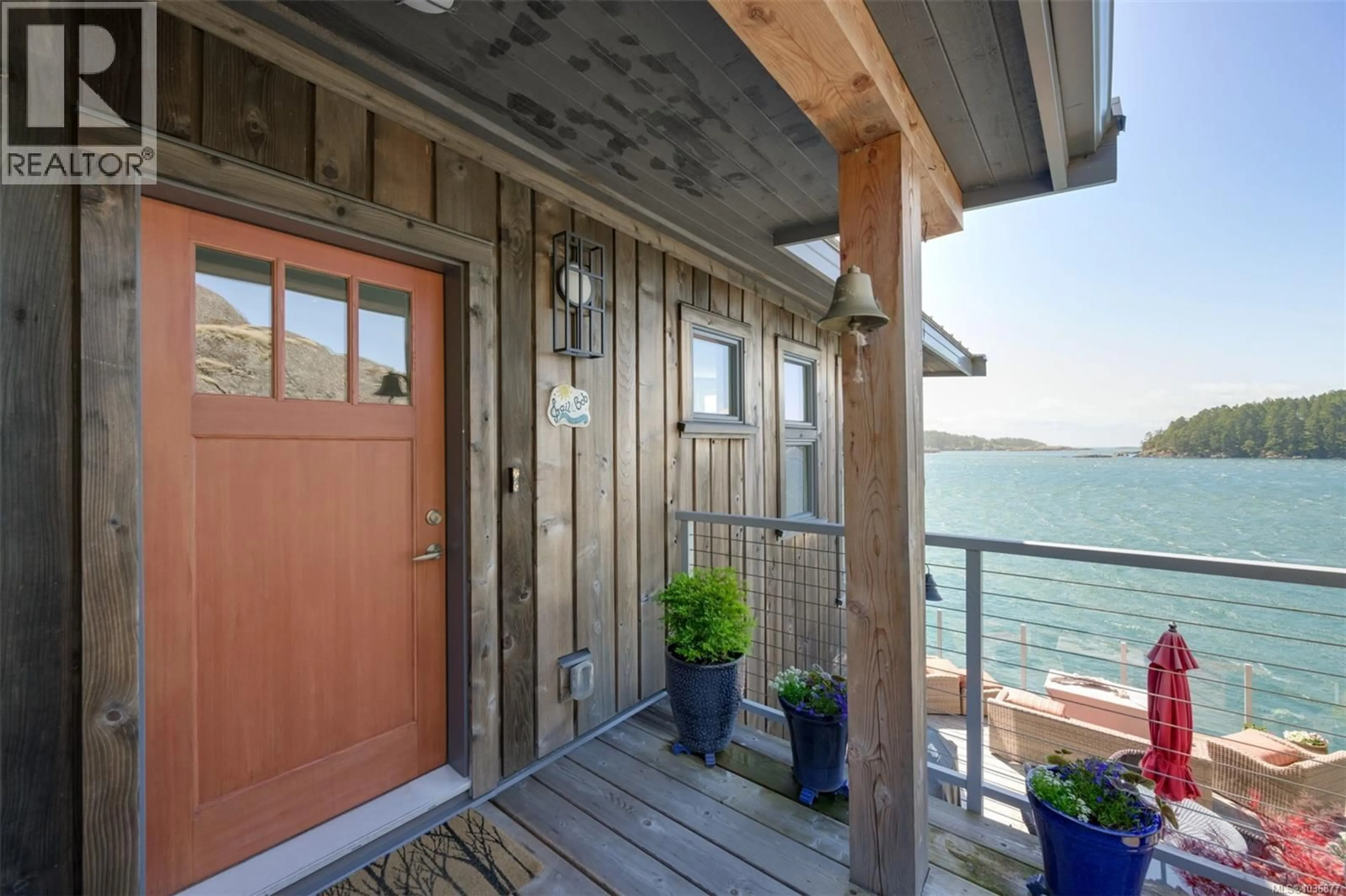 Indoor entryway for 825 SUNSET POINT, Sooke British Columbia V9Z1N6