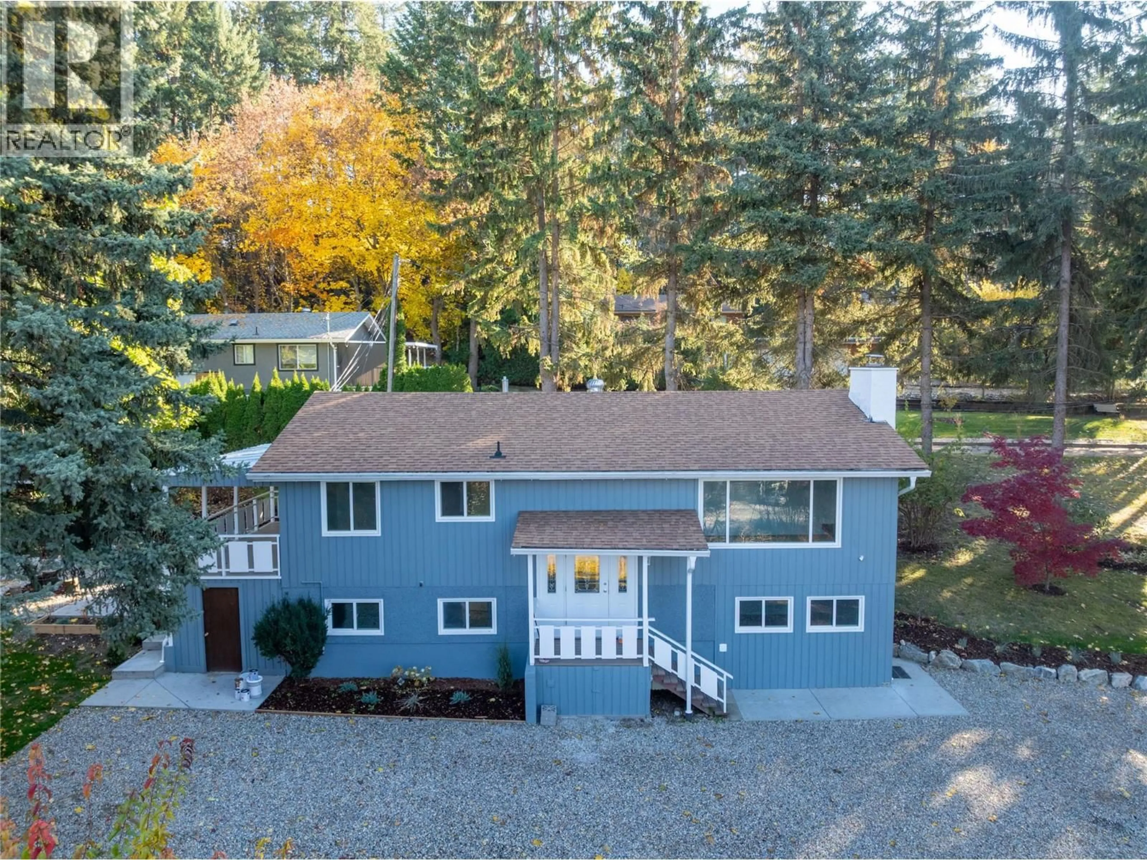 A pic from outside/outdoor area/front of a property/back of a property/a pic from drone, unknown for 800 20TH STREET SOUTHEAST, Salmon Arm British Columbia V1E2J8
