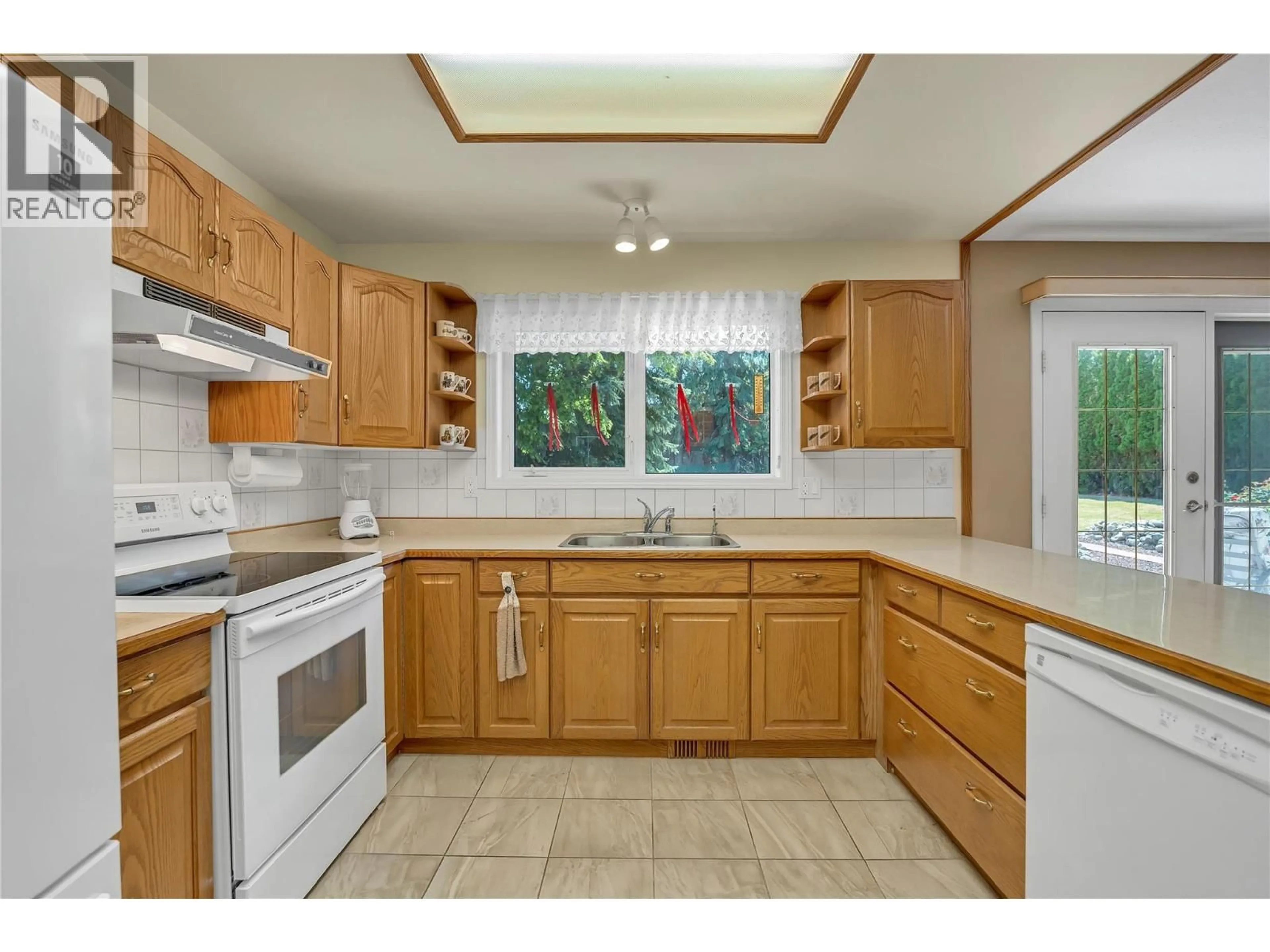 Standard kitchen, unknown for 11915 JUBILEE ROAD WEST, Summerland British Columbia V0H1Z0