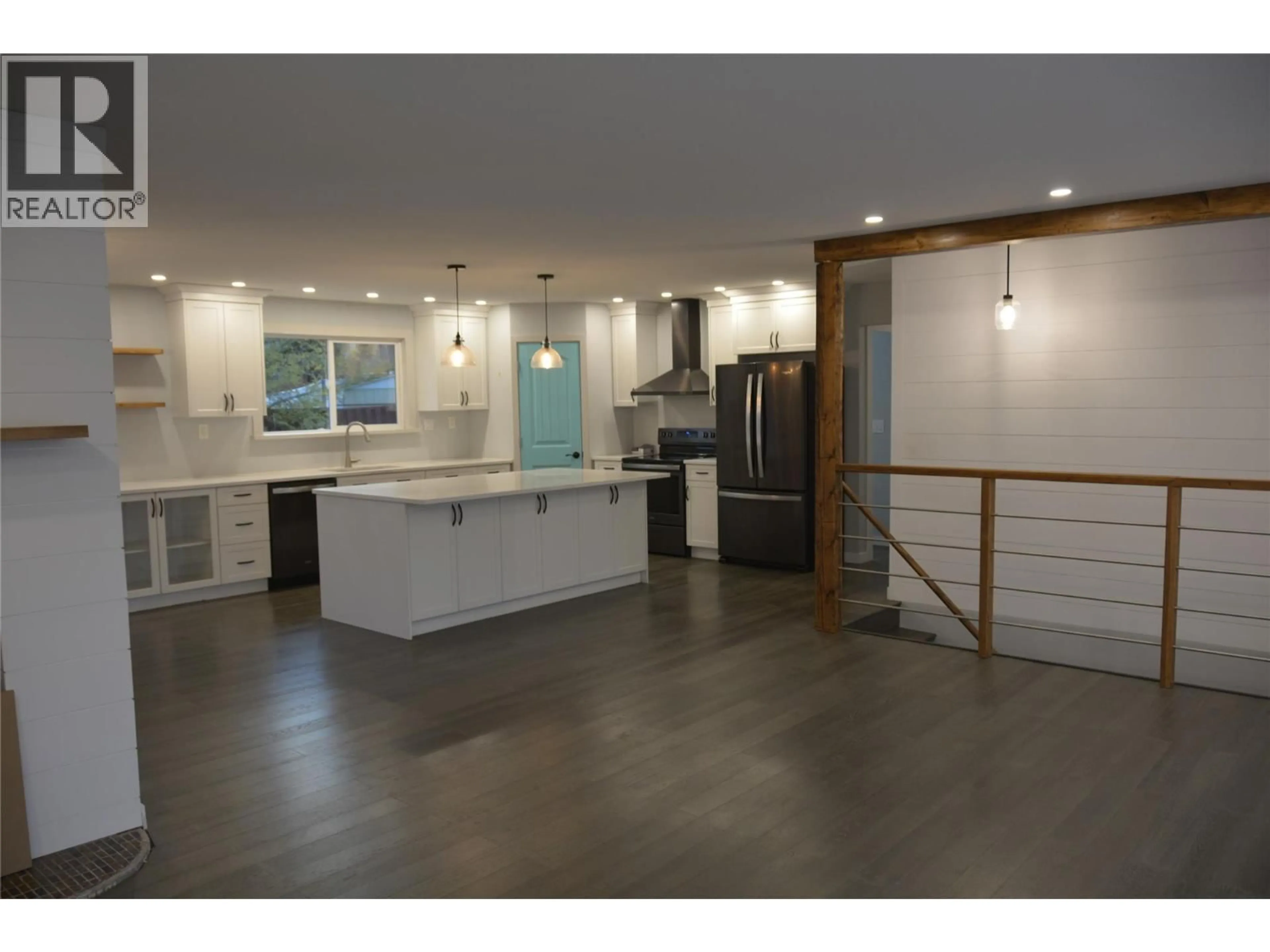 Open concept kitchen, unknown for 1575 HILLCREST PLACE, Kamloops British Columbia V2B7P9