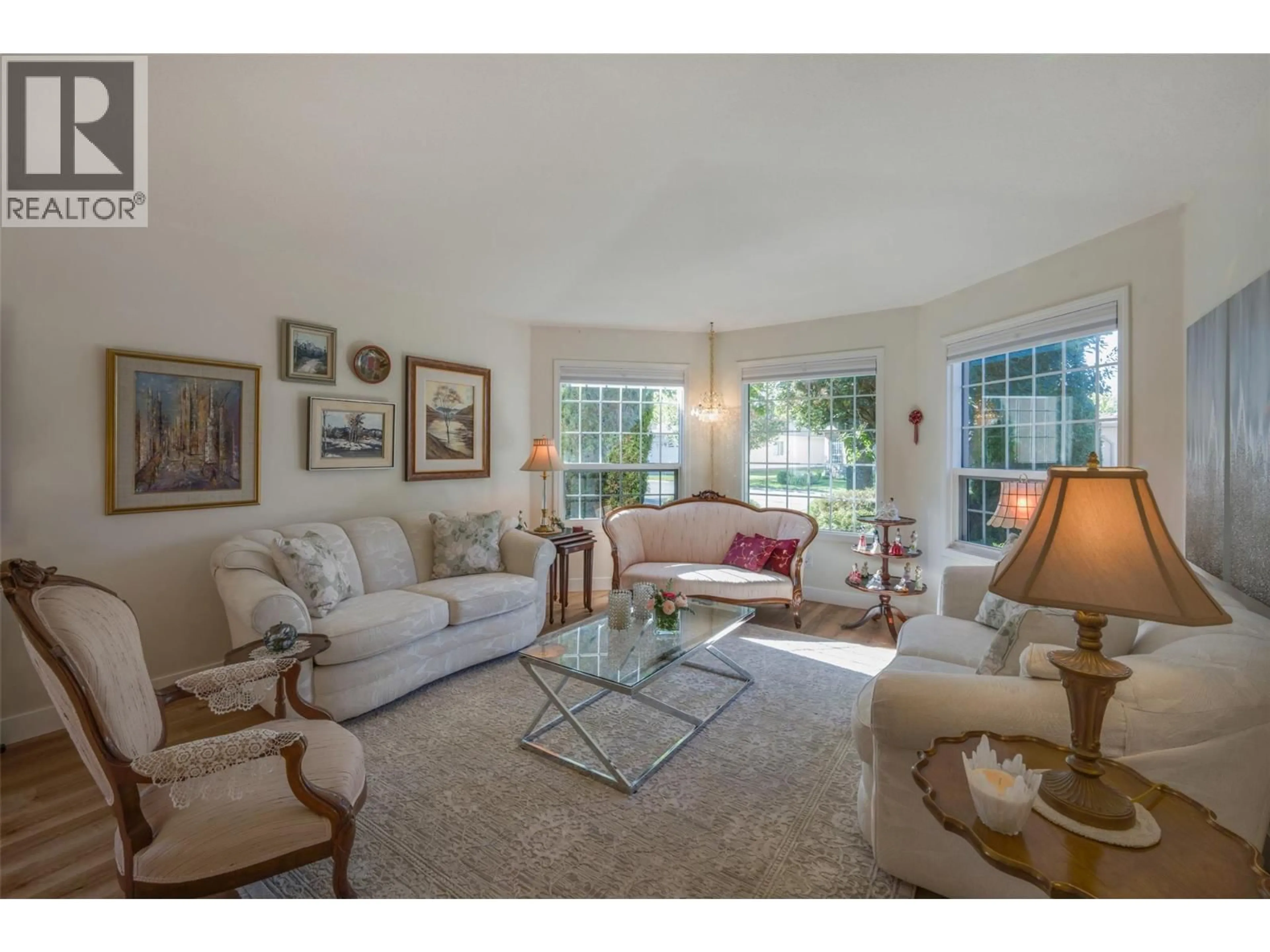 Living room with furniture, unknown for 165 - 1201 CAMERON AVENUE, Kelowna British Columbia V1Y9H9