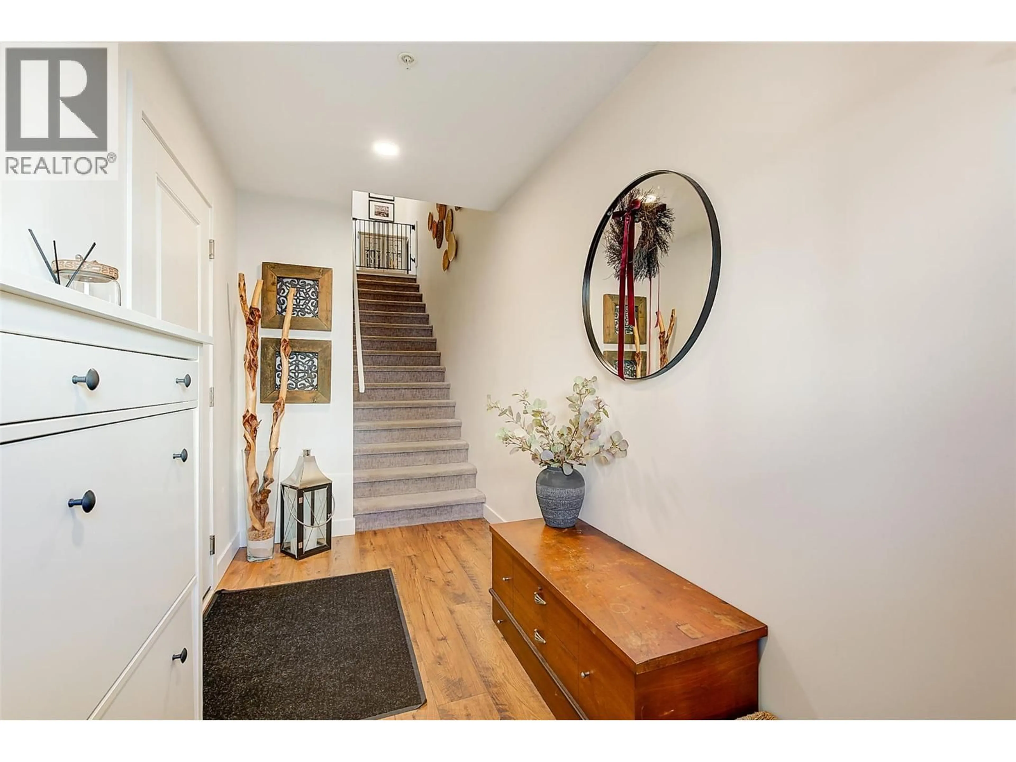 Indoor entryway for 48 - 12075 OCEOLA ROAD, Lake Country British Columbia V4V1H1