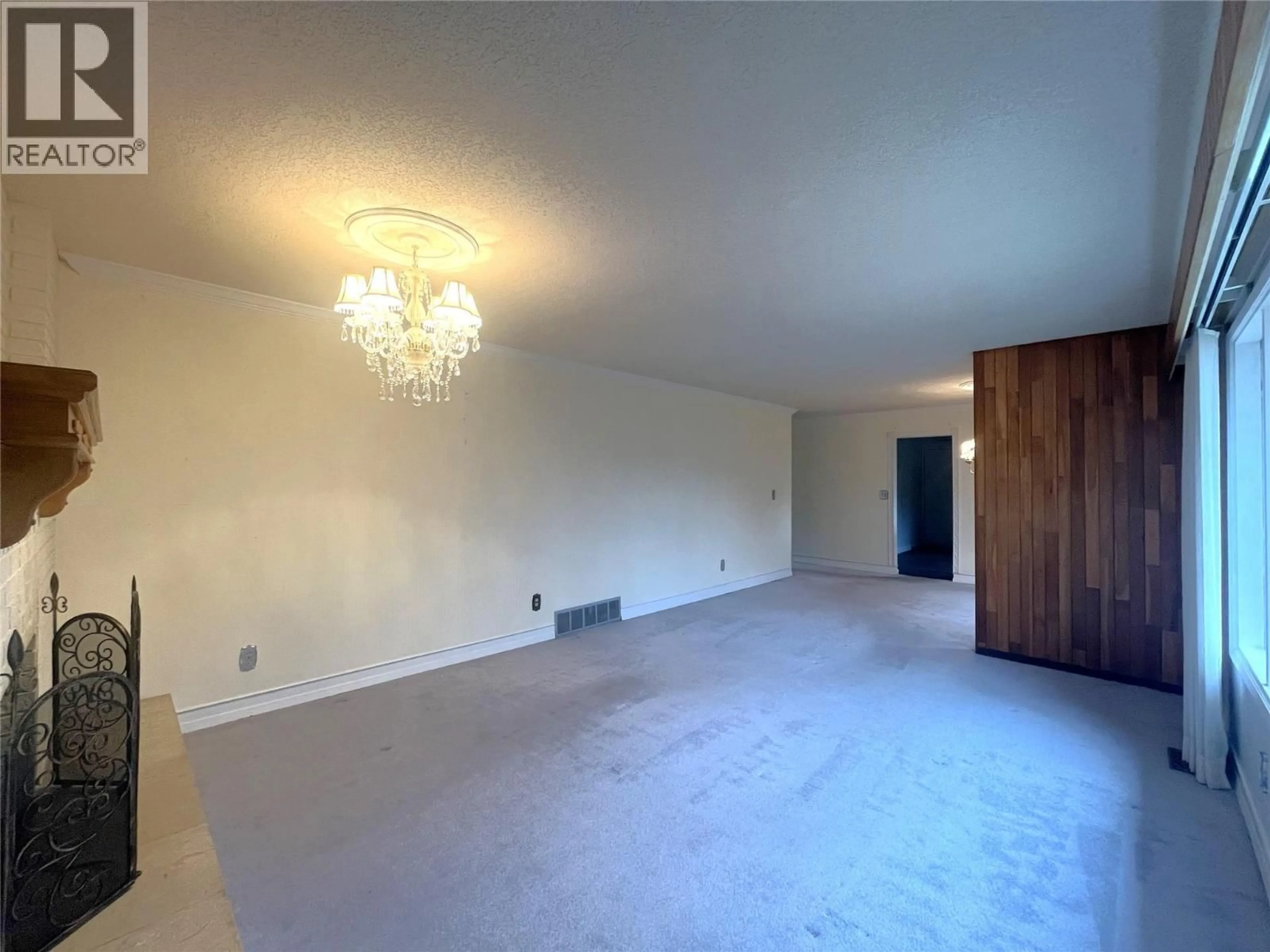 A pic of a room for 2392 QU'APPELLE BOULEVARD, Kamloops British Columbia V2E1T4