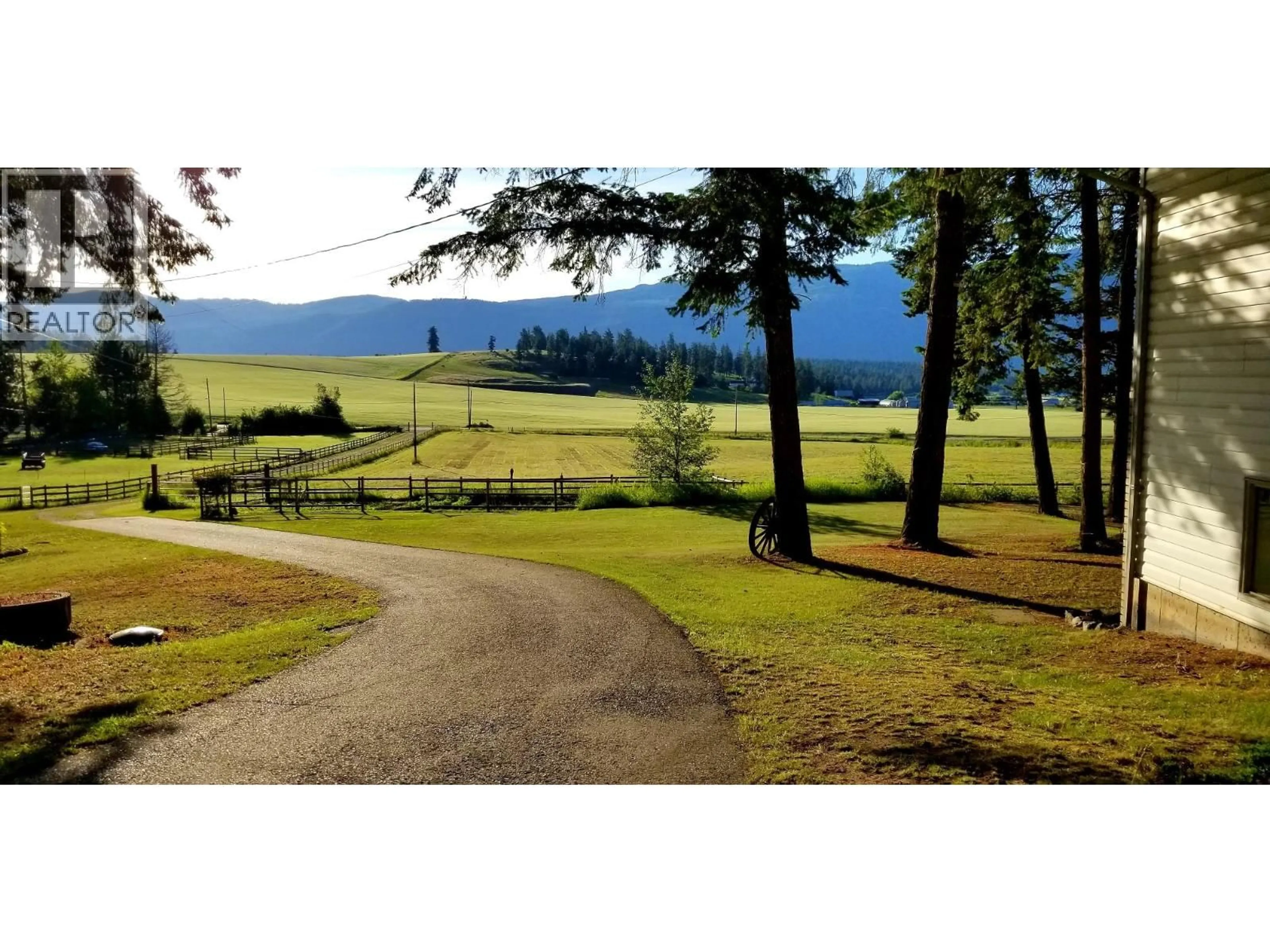 A pic from outside/outdoor area/front of a property/back of a property/a pic from drone, mountain view for 4851 LANSDOWNE ROAD, Spallumcheen British Columbia V4Y0V1