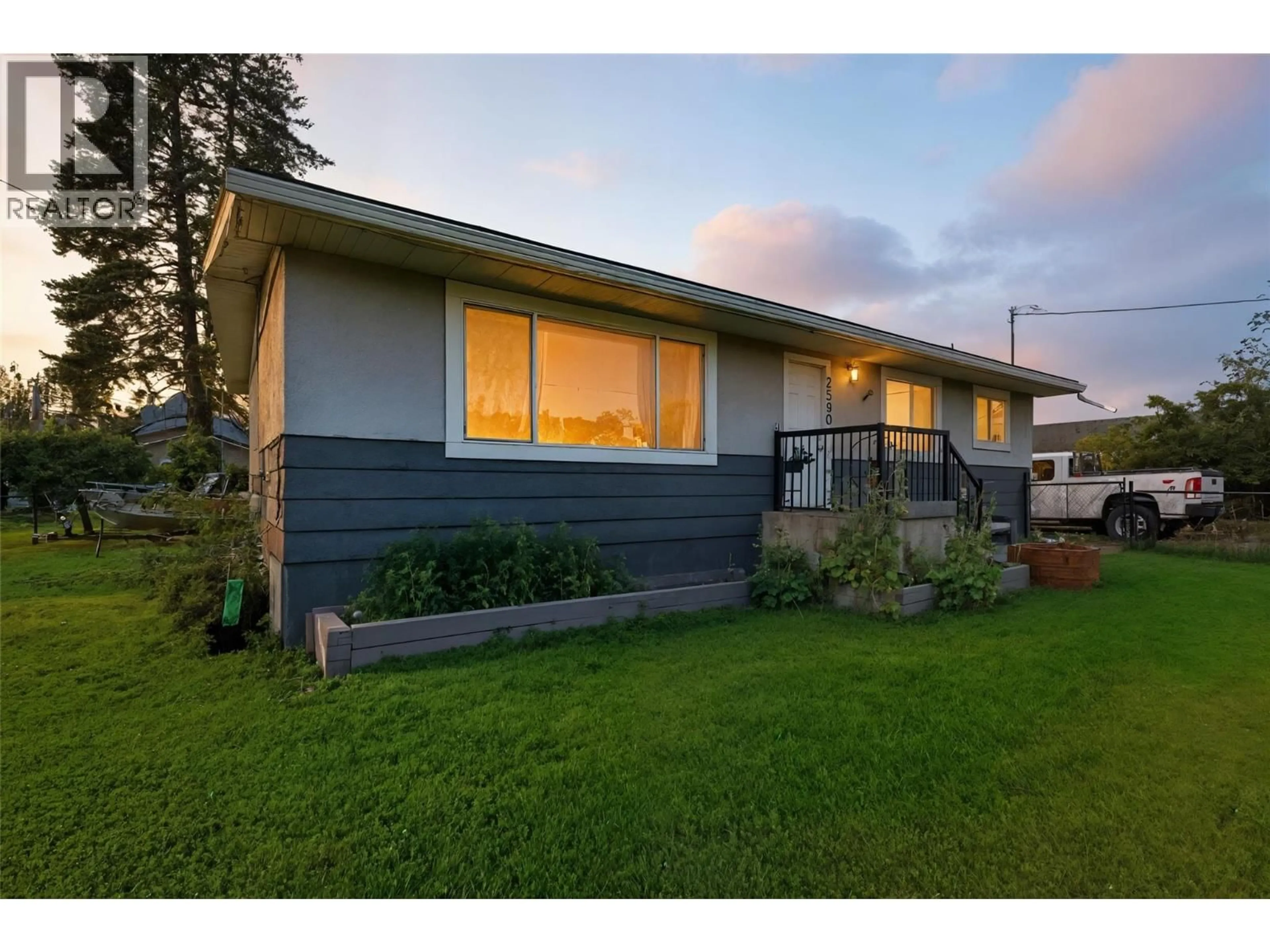 Home with vinyl exterior material, street for 2590 TRANQUILLE ROAD, Kamloops British Columbia V2B3N8