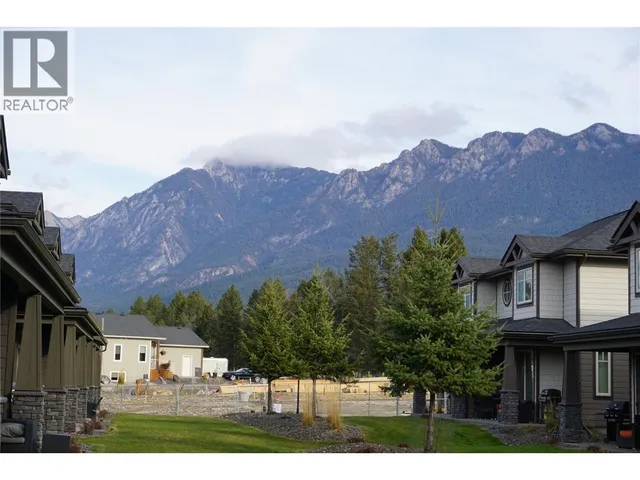 914 - 900 BIGHORN BOULEVARD, Radium Hot Springs 2