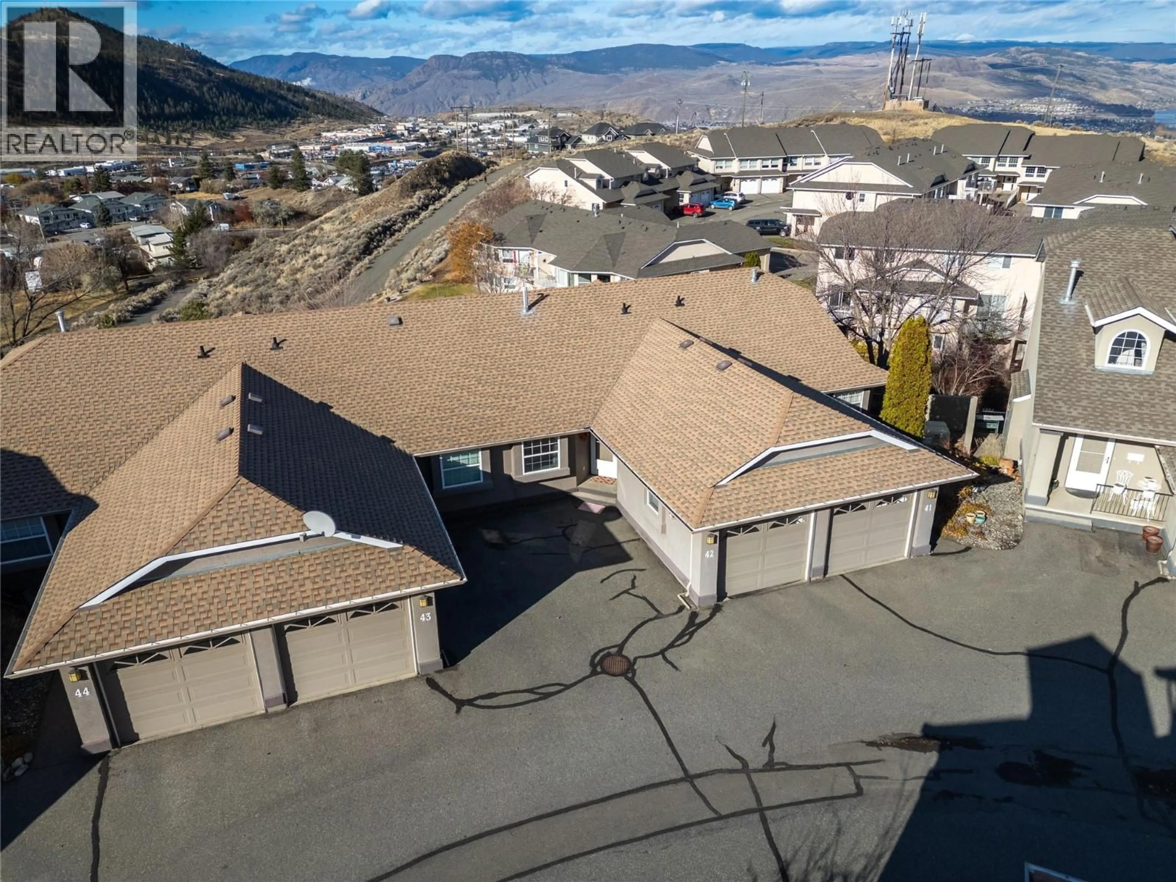 A pic from outside/outdoor area/front of a property/back of a property/a pic from drone, mountain view for 42 - 1750 MCKINLEY COURT, Kamloops British Columbia V2E2N5