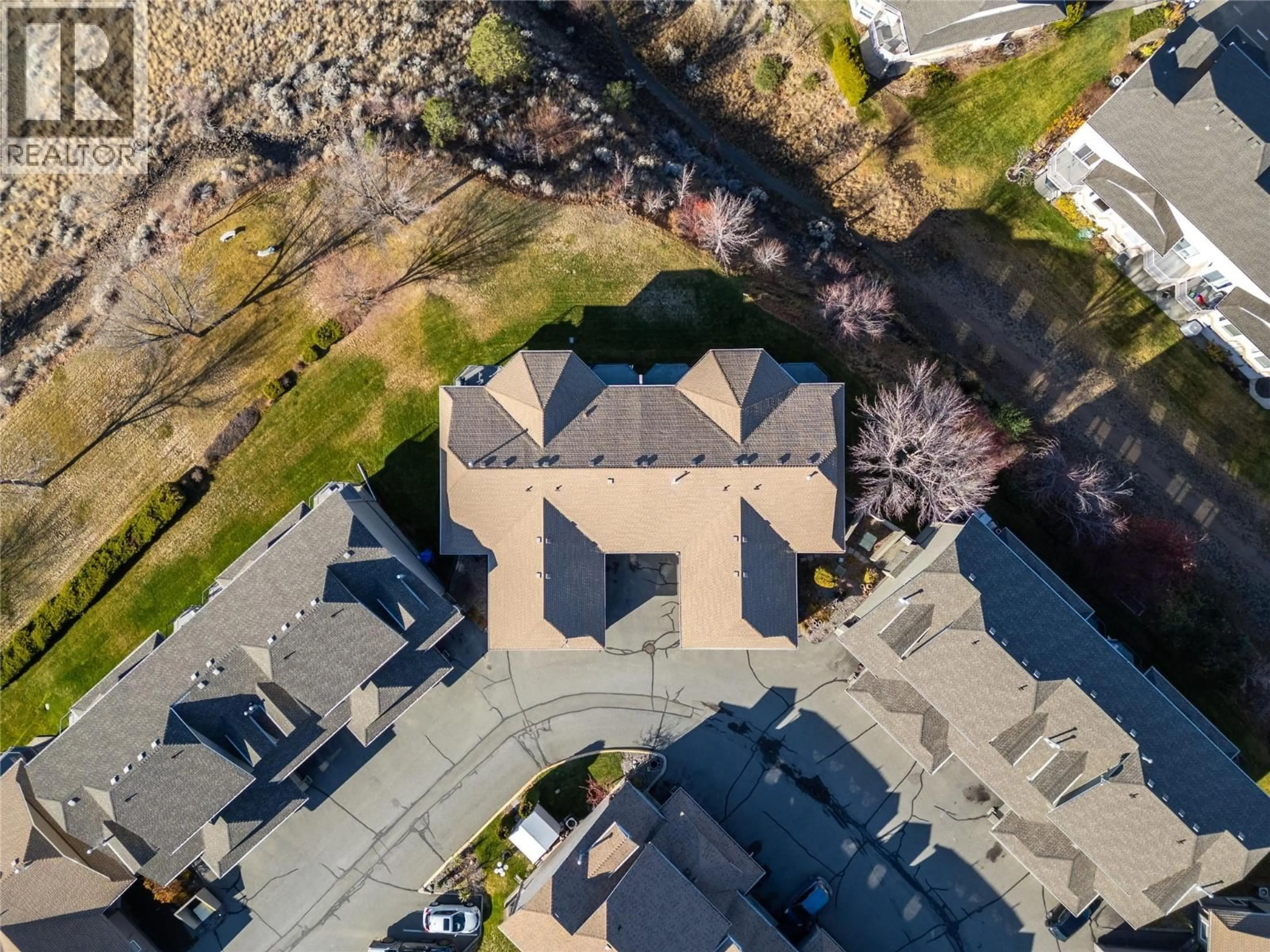 A pic from outside/outdoor area/front of a property/back of a property/a pic from drone, unknown for 42 - 1750 MCKINLEY COURT, Kamloops British Columbia V2E2N5