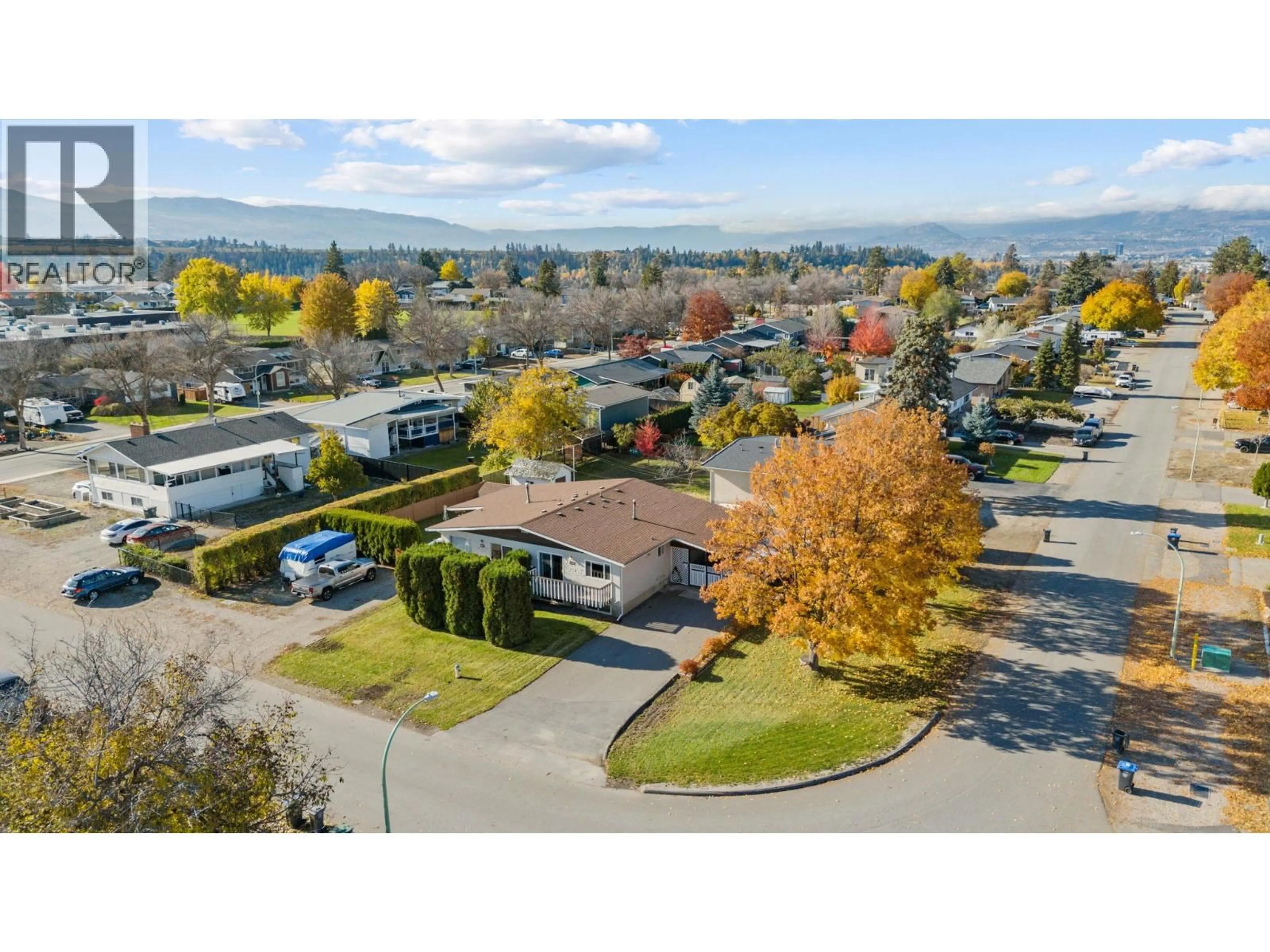 A pic from outside/outdoor area/front of a property/back of a property/a pic from drone, mountain view for 175B ADVENTURE ROAD, Kelowna British Columbia V1X1N5