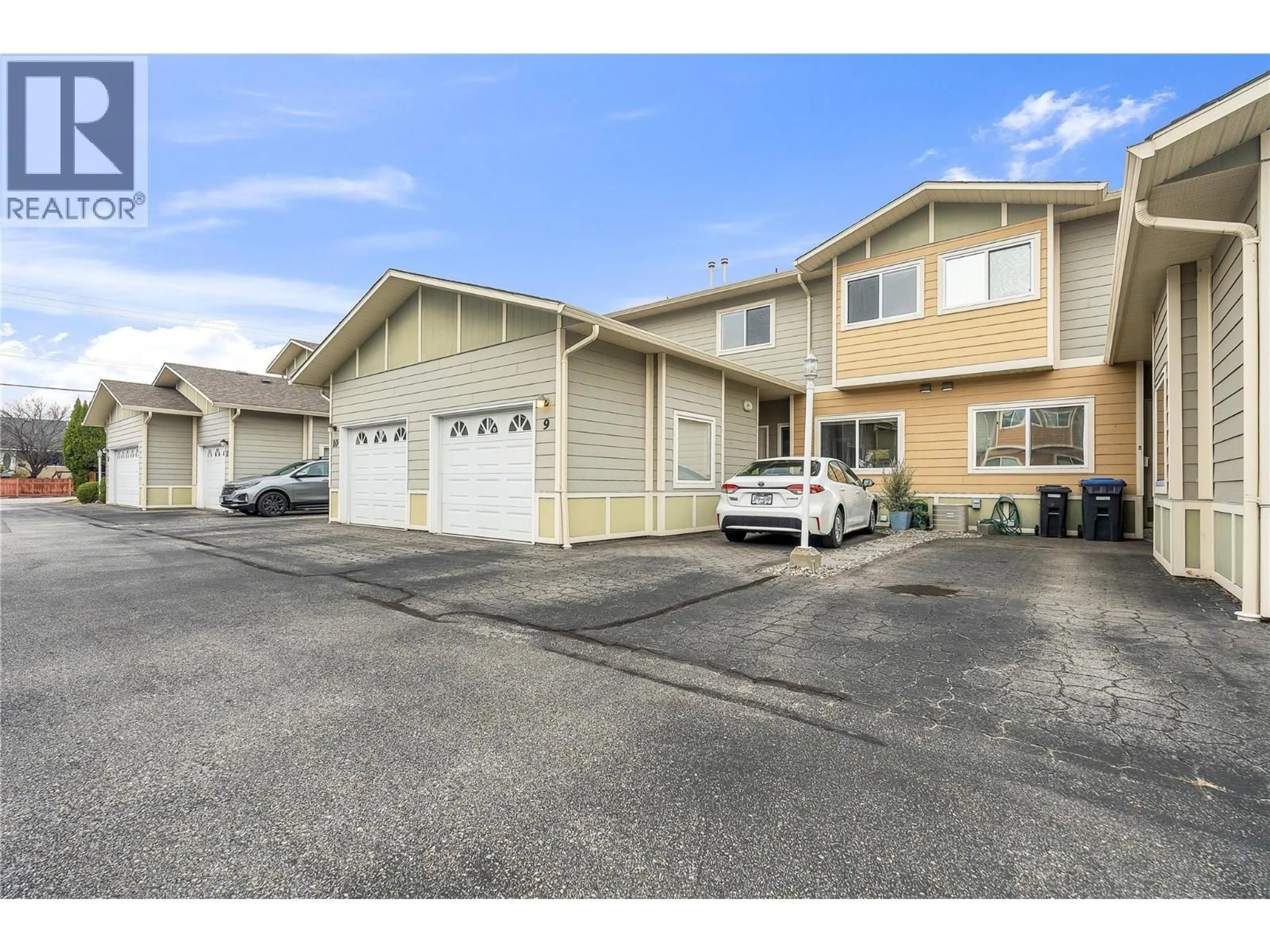 Indoor garage for 9 - 148 ROY AVENUE, Penticton British Columbia V2A3M9