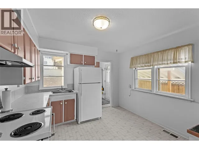 1335 COLUMBIA STREET, Kamloops 5