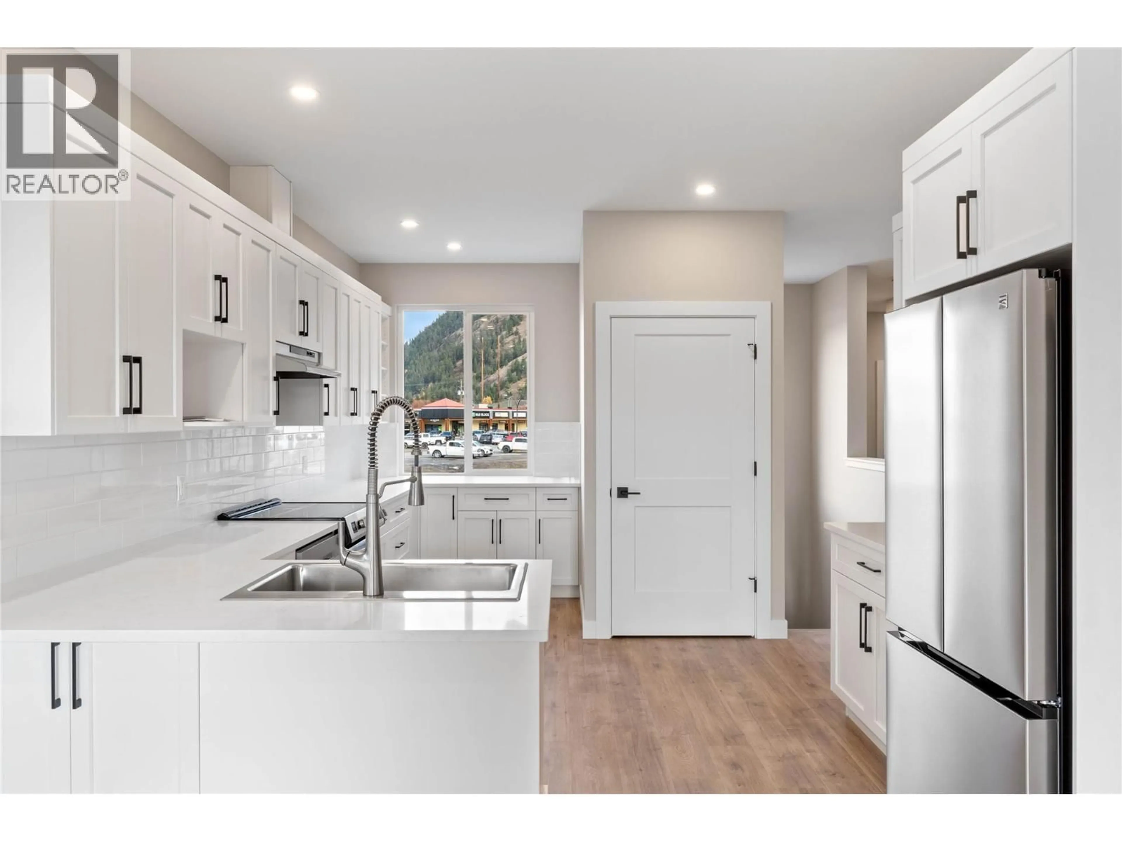 Open concept kitchen, unknown for 302 BROOKE DRIVE, Chase British Columbia V0E1M0