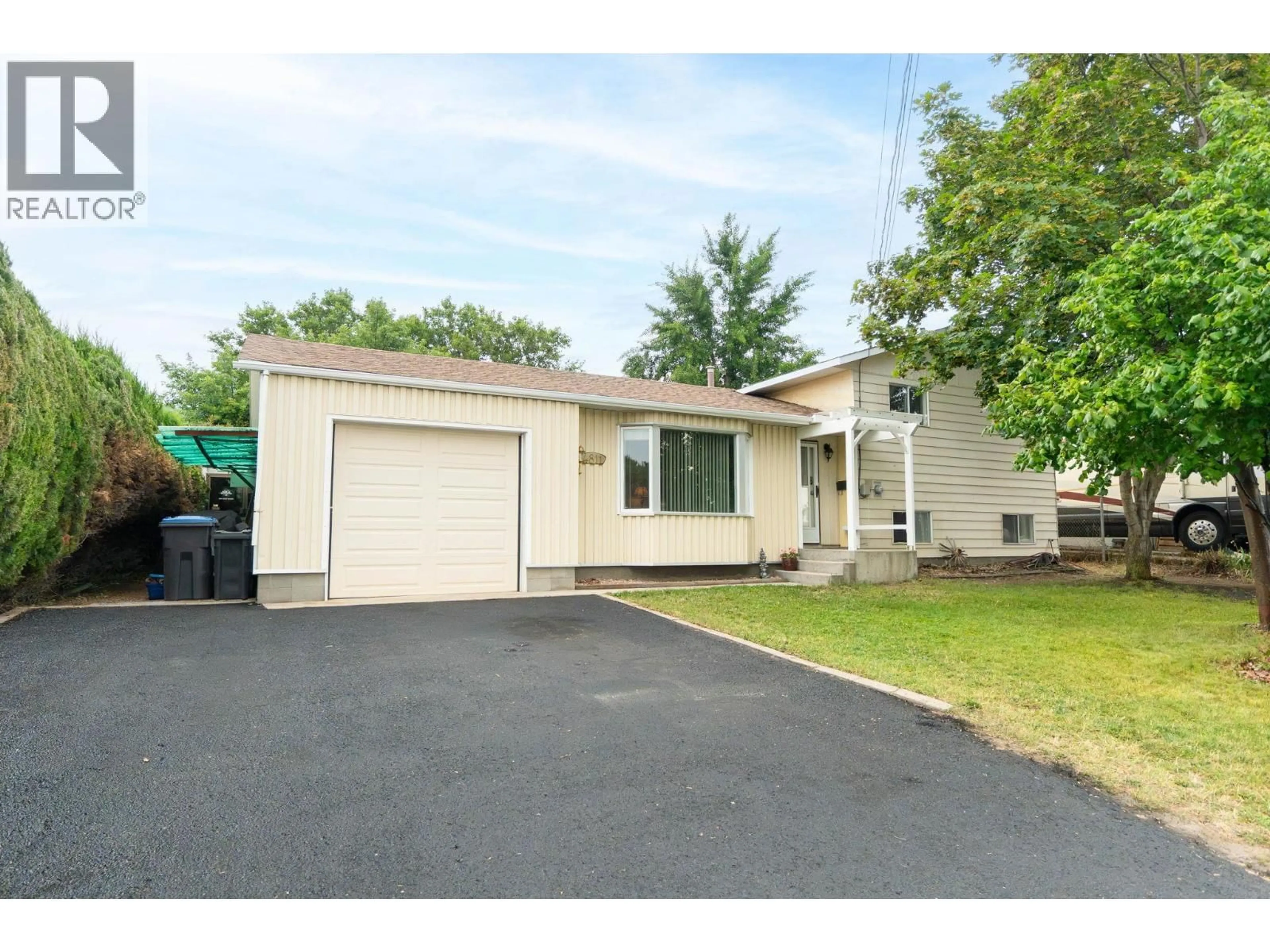 Unknown for 4811 PARKDALE CRESCENT, Ellison British Columbia V1X6T3