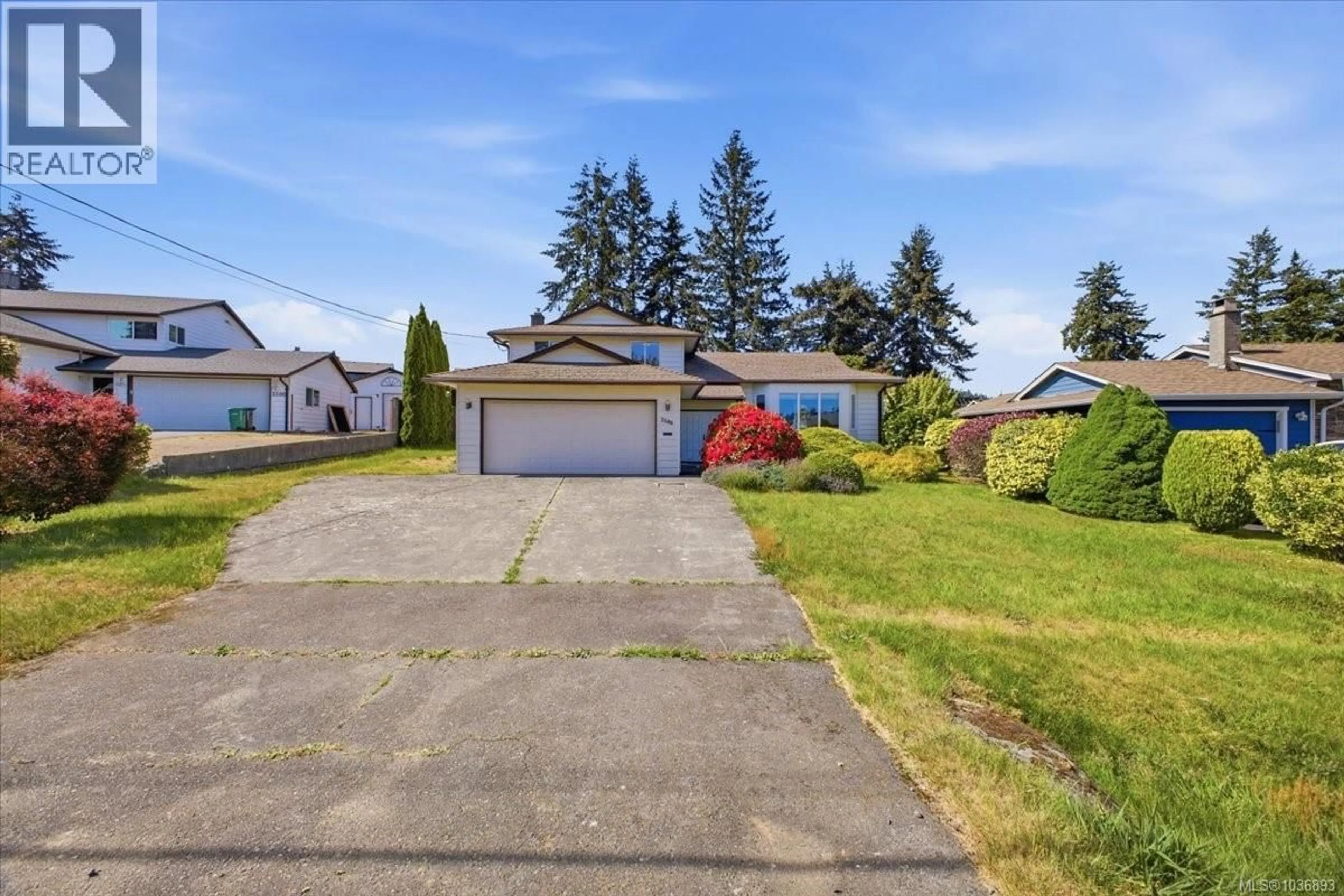 A pic from outside/outdoor area/front of a property/back of a property/a pic from drone, street for 3586 COUNTRY CLUB DRIVE, Nanaimo British Columbia V9T1T9