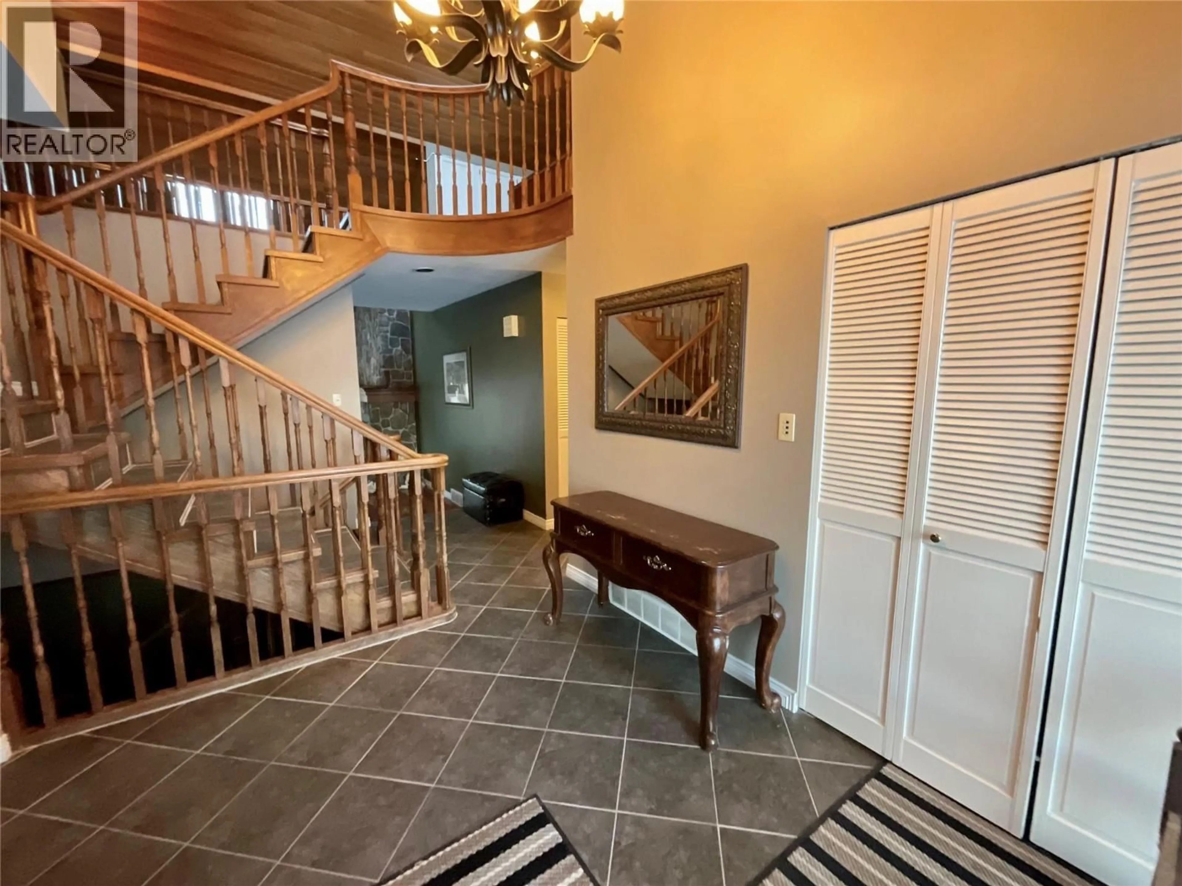 Indoor foyer for 12 COLLIER PLACE, Tumbler Ridge British Columbia V0C2W0