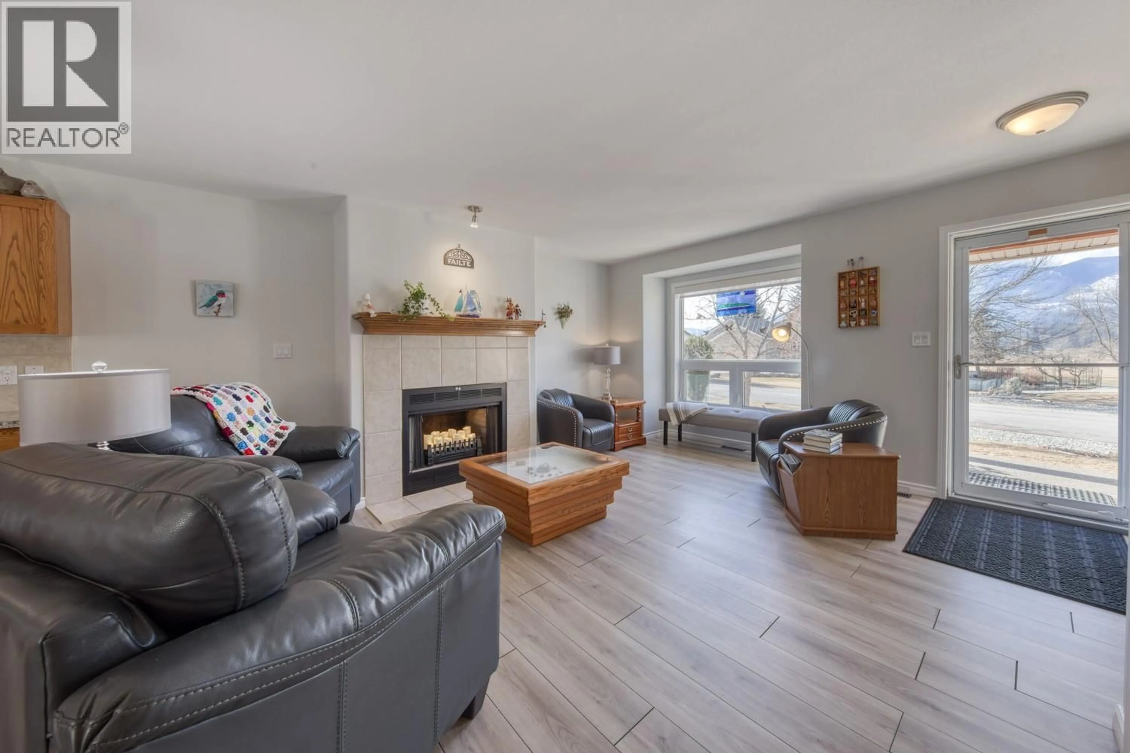 Living room with furniture, unknown for 4887 GLEN EAGLE DRIVE, Fairmont Hot Springs British Columbia V0B1L1