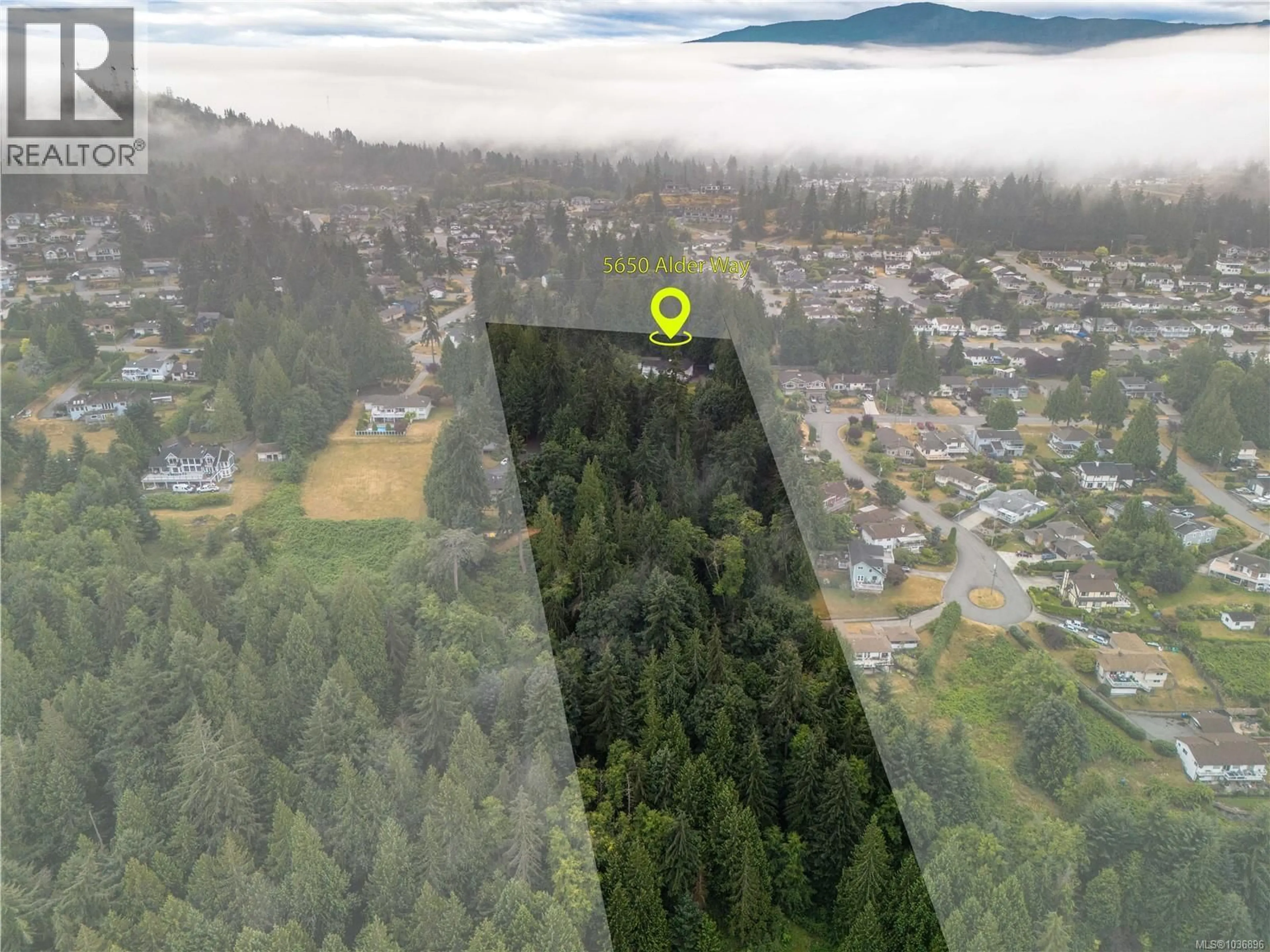A pic from outside/outdoor area/front of a property/back of a property/a pic from drone, unknown for 5650 ALDER WAY, Nanaimo British Columbia V9T5N4