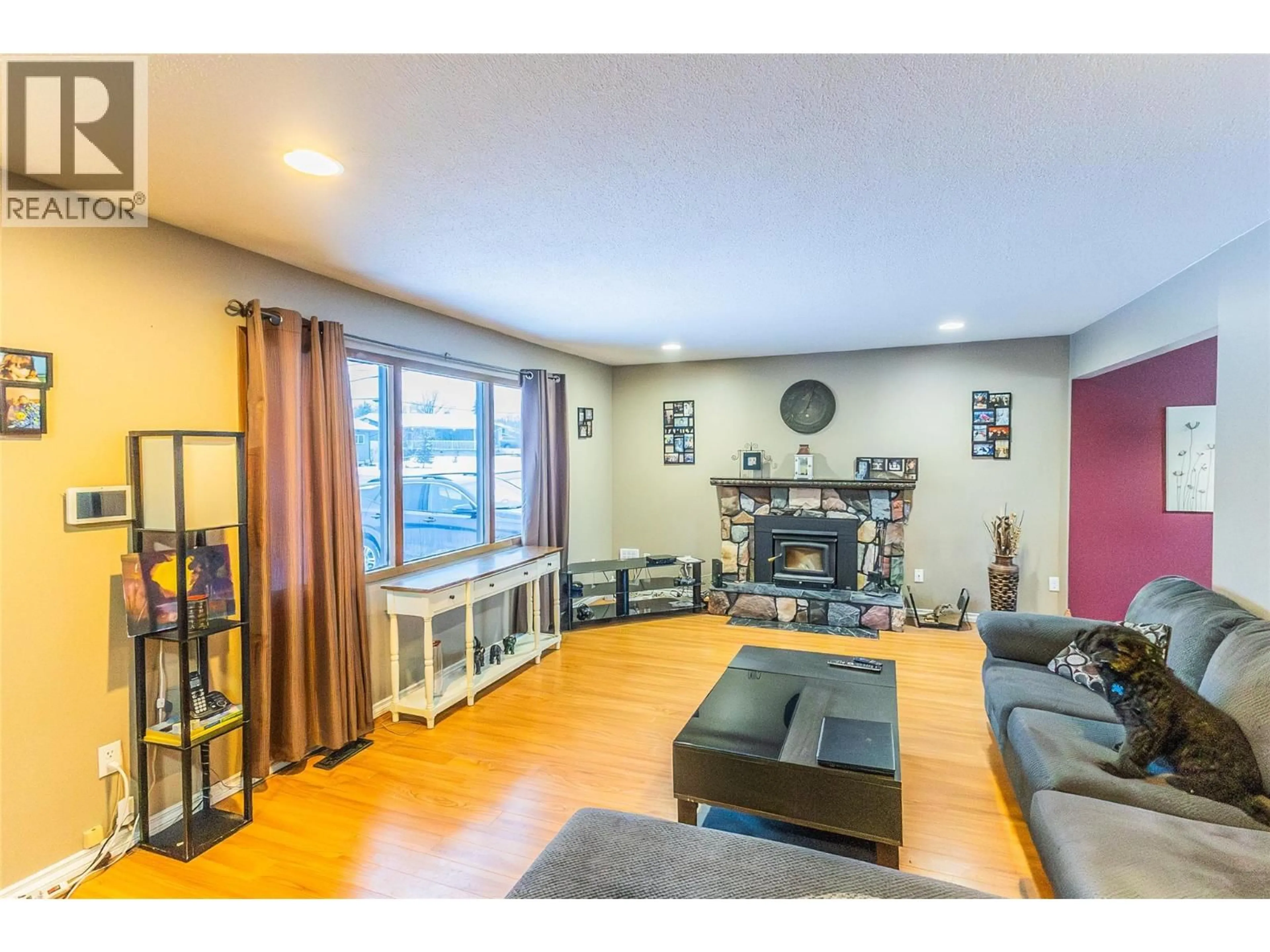 Living room with furniture, unknown for 9400 RAVINE DRIVE, Dawson Creek British Columbia V1G3V6