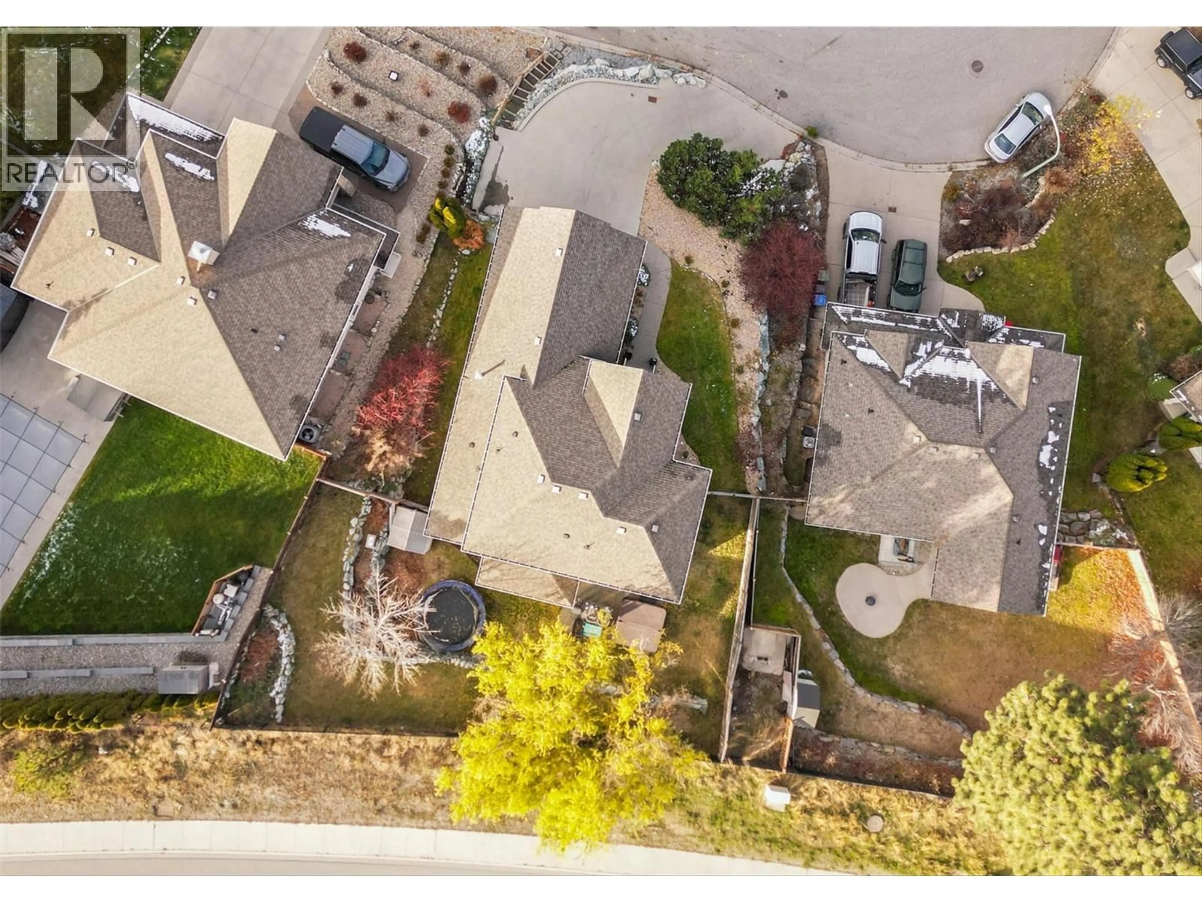 A pic from outside/outdoor area/front of a property/back of a property/a pic from drone, street for 4897 WARBLER COURT, Kelowna British Columbia V1W5A1