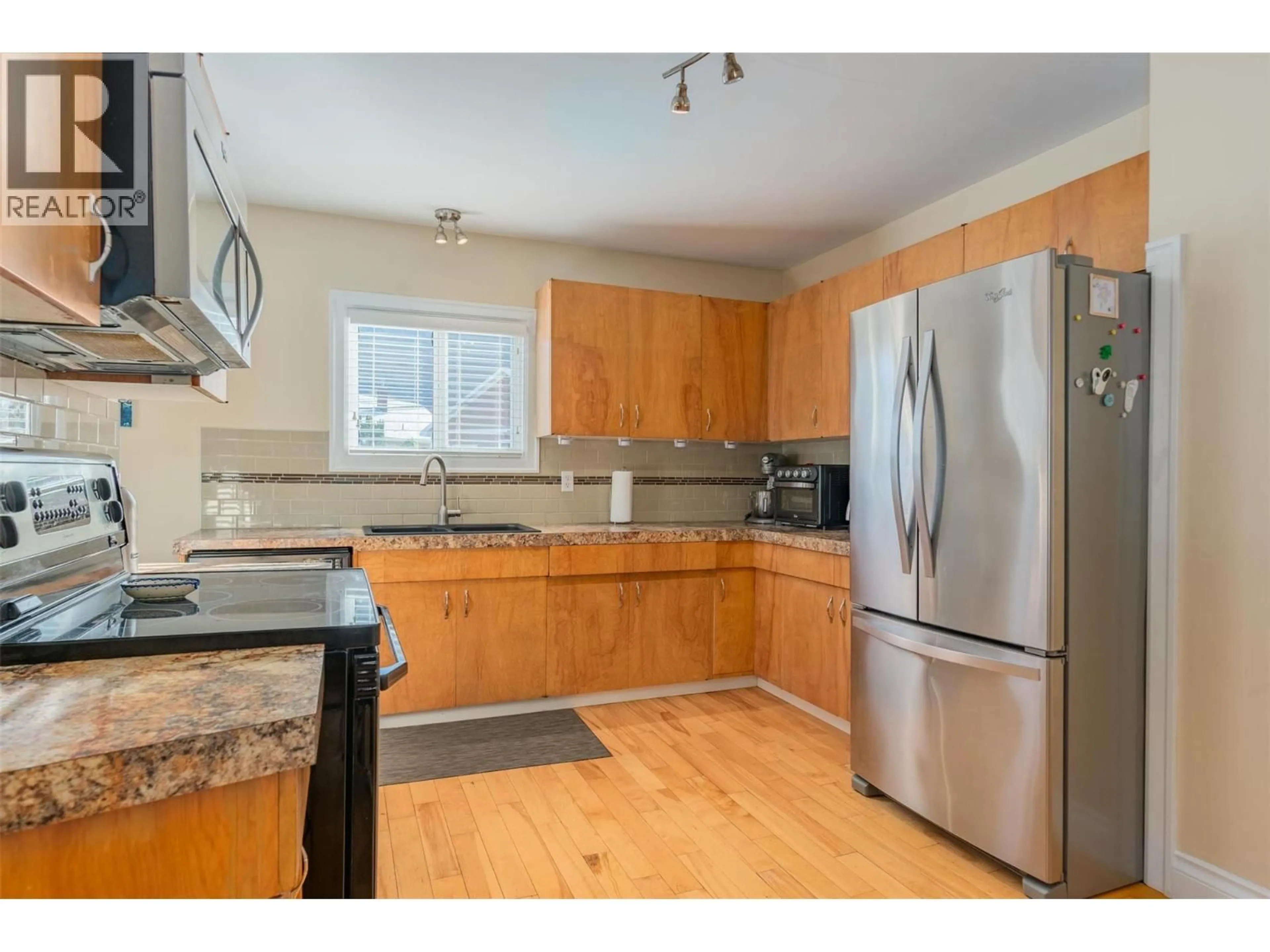 Standard kitchen, unknown for 1631 FIFTH AVENUE, Trail British Columbia V1R1V1