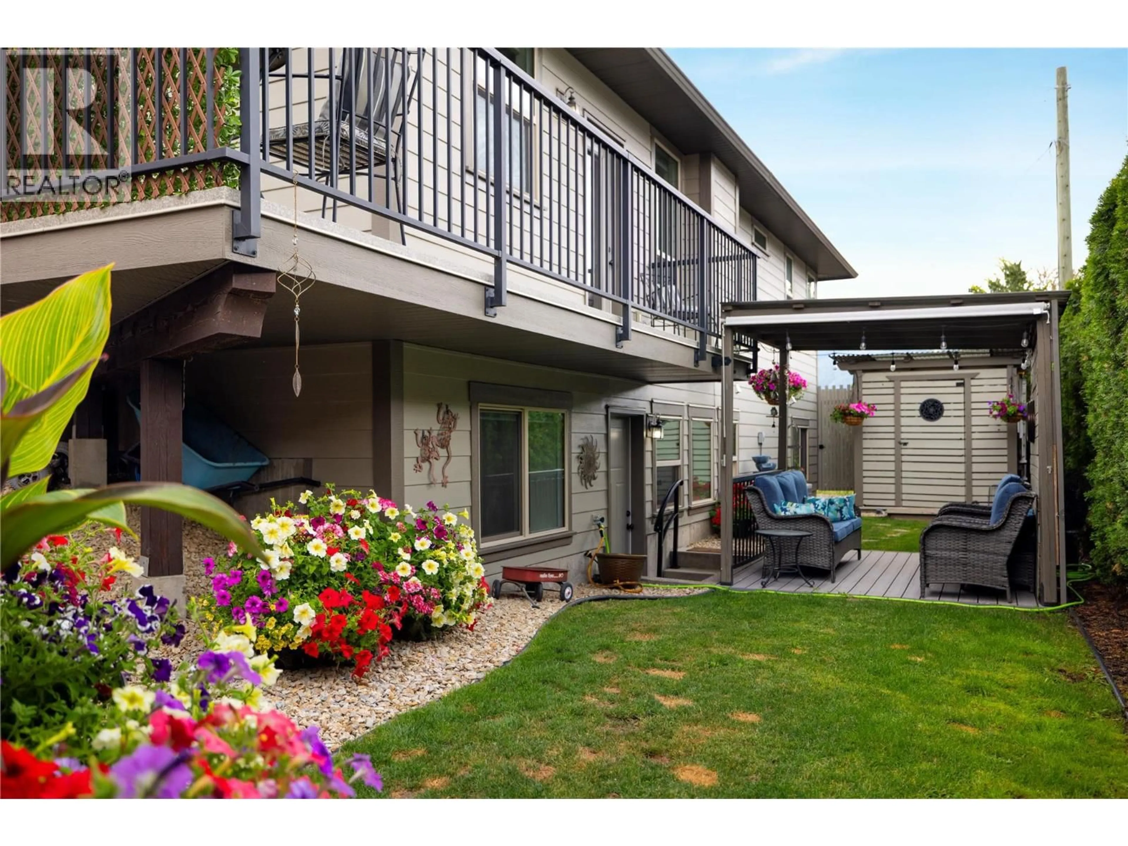 Patio, street for 6 - 3535 WOOD AVENUE, Armstrong British Columbia V0E1B2