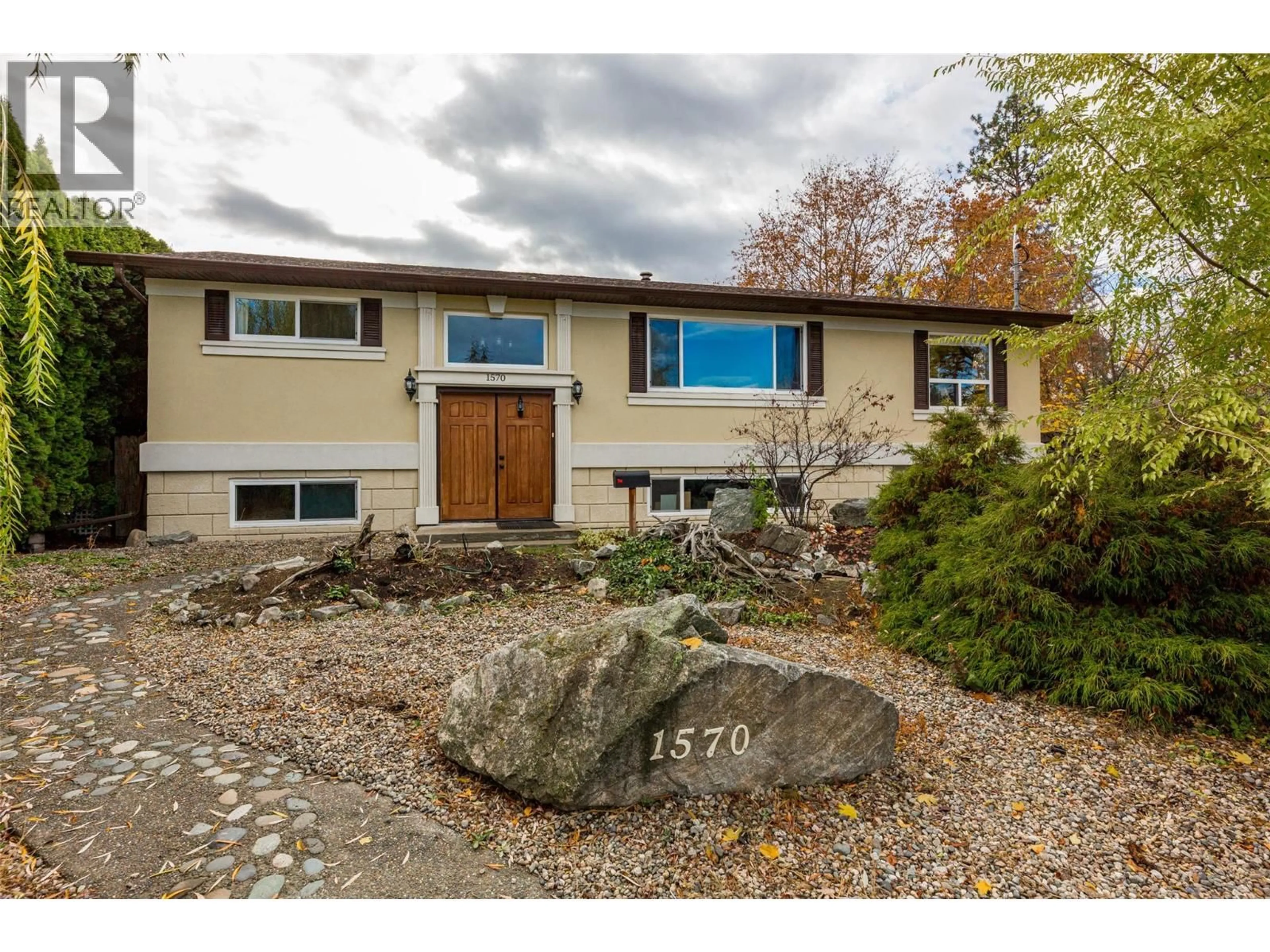 Unknown for 1570 PASADENA ROAD, Kelowna British Columbia V1X4P8