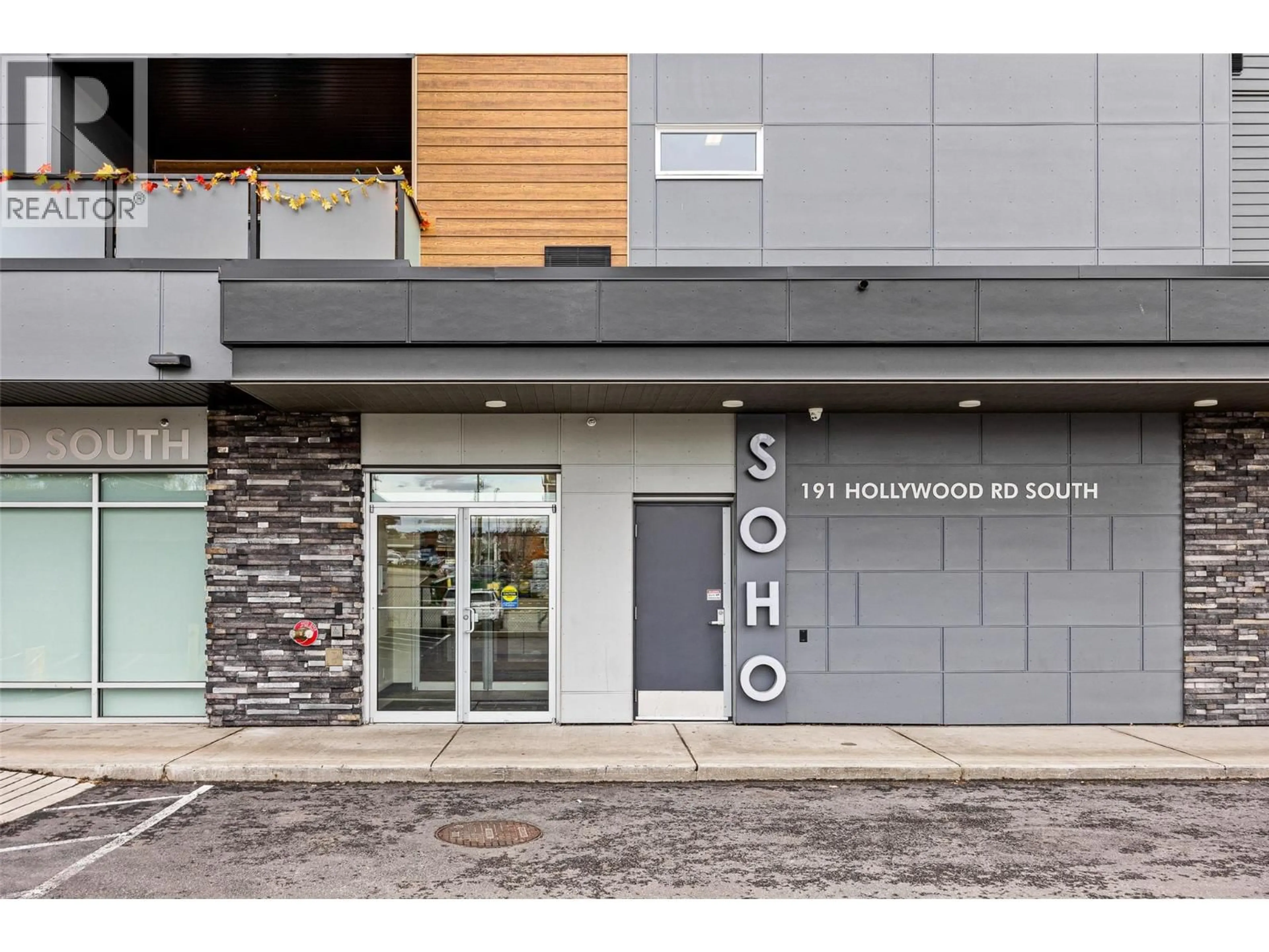 Patio, building for 403 - 191 HOLLYWOOD ROAD, Kelowna British Columbia V1X0B5