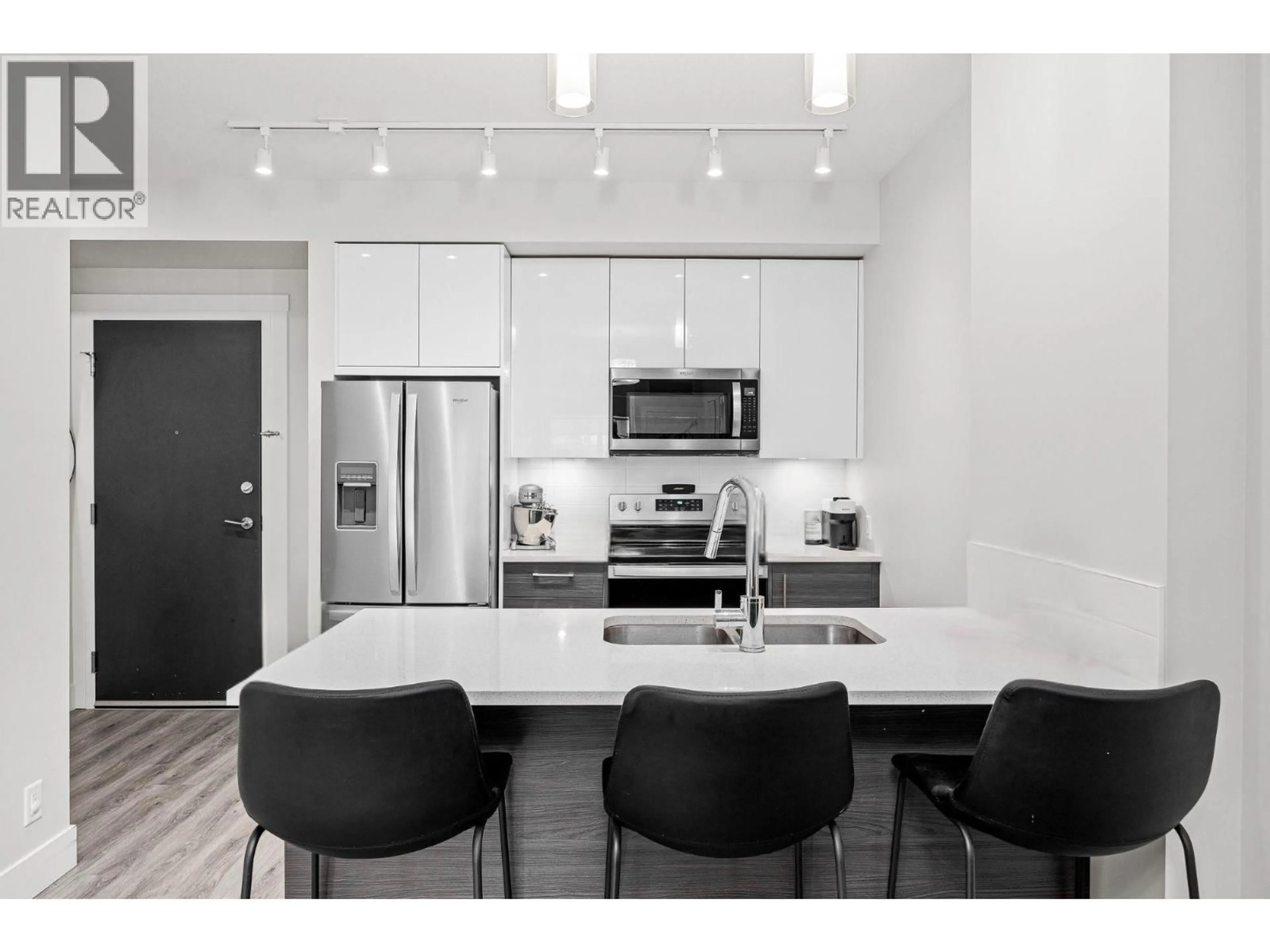 Open concept kitchen, unknown for 403 - 191 HOLLYWOOD ROAD, Kelowna British Columbia V1X0B5