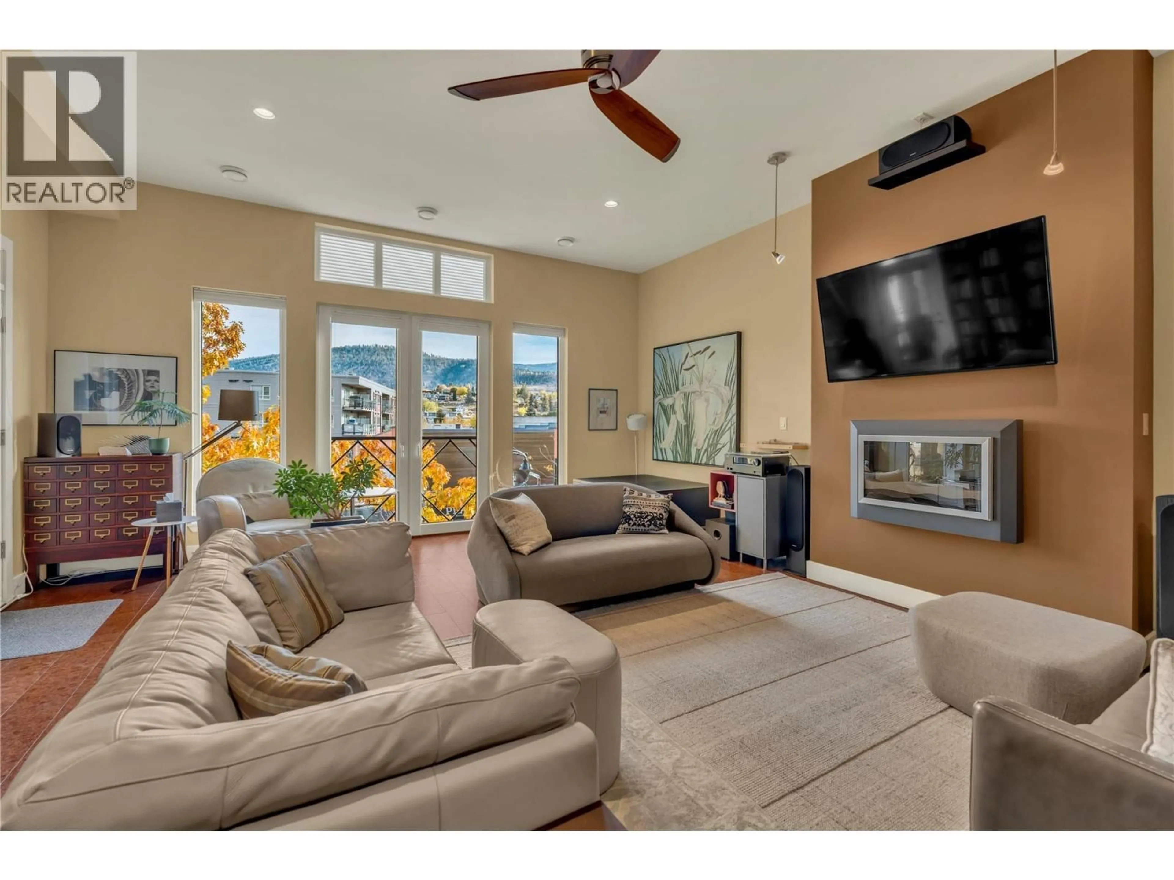 Living room with furniture, unknown for 301 - 255 MAIN STREET, Penticton British Columbia V2A5B1