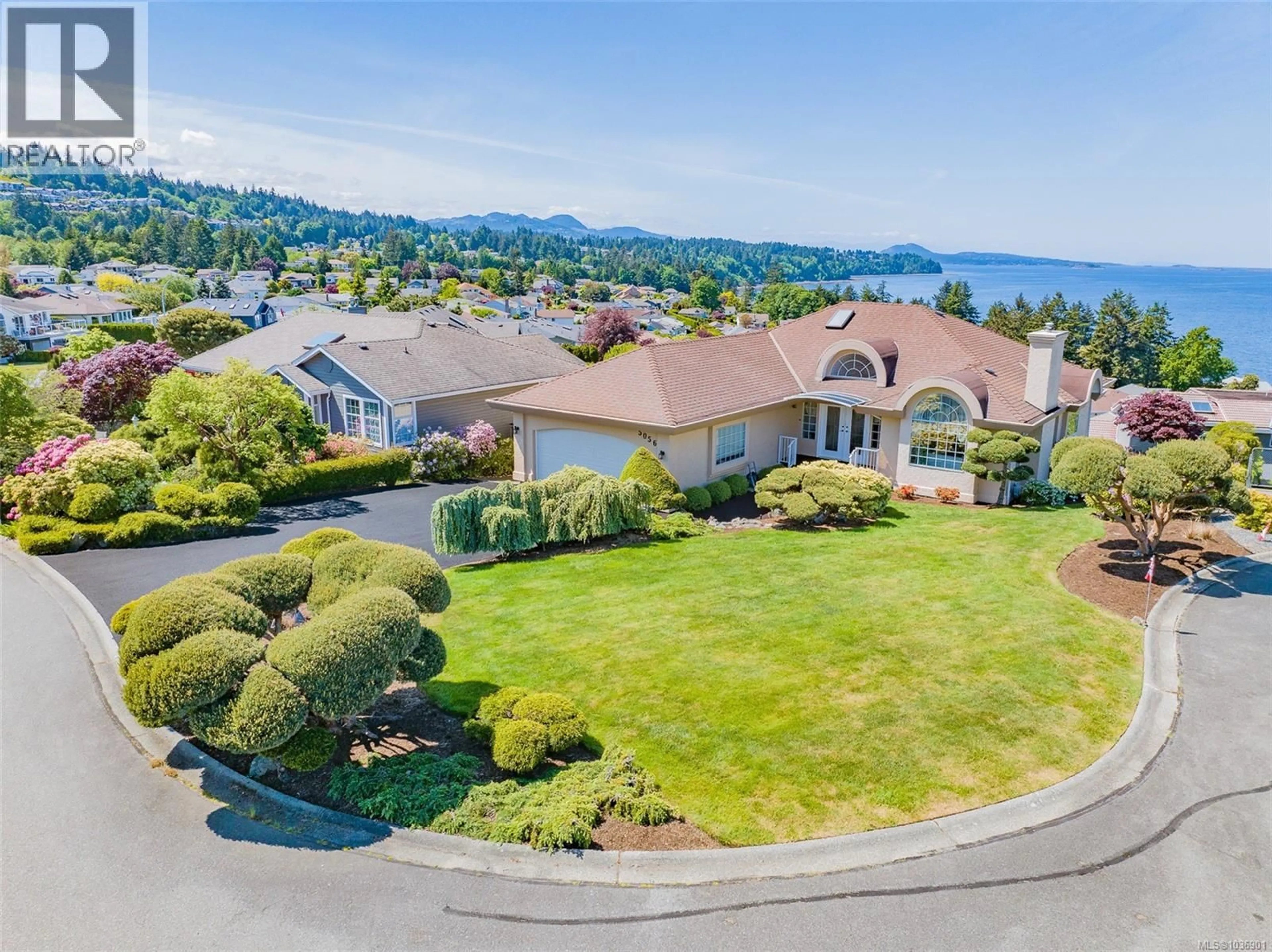 A pic from outside/outdoor area/front of a property/back of a property/a pic from drone, water/lake/river/ocean view for 5056 VISTA VIEW CRESCENT, Nanaimo British Columbia V9V1L6