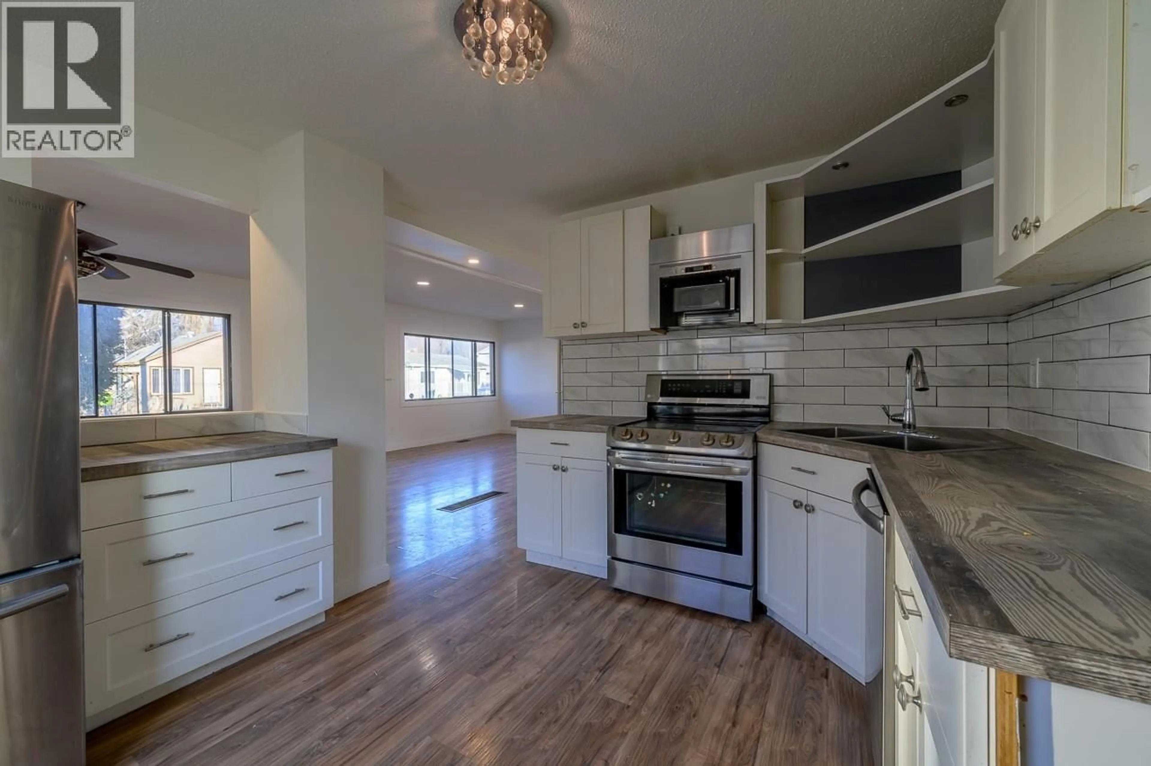 Open concept kitchen, unknown for 230 FAIRVIEW AVENUE, Kamloops British Columbia V2B1E9