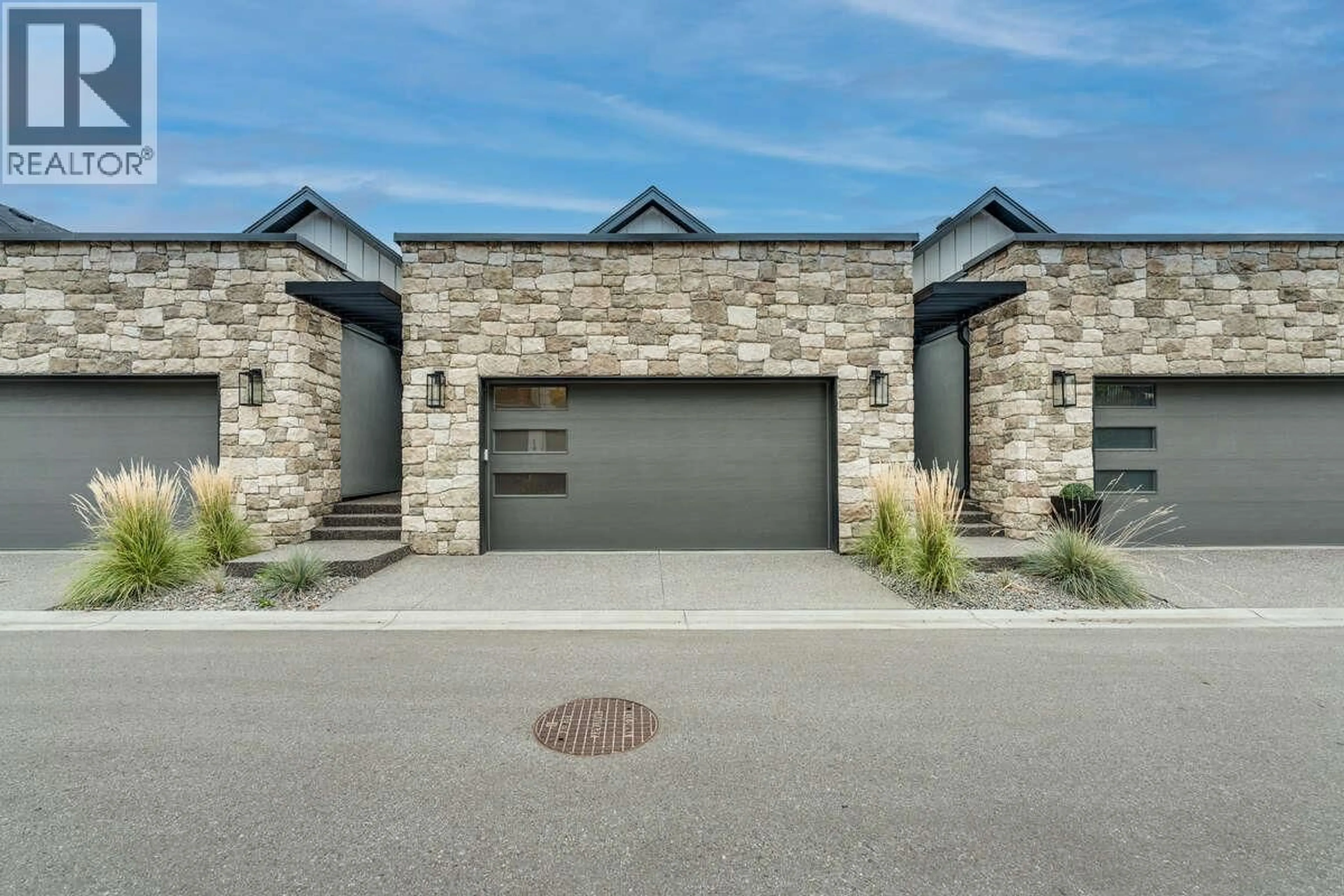 Home with brick exterior material, street for 43 - 1550 UNION ROAD, Kelowna British Columbia V1V2W4