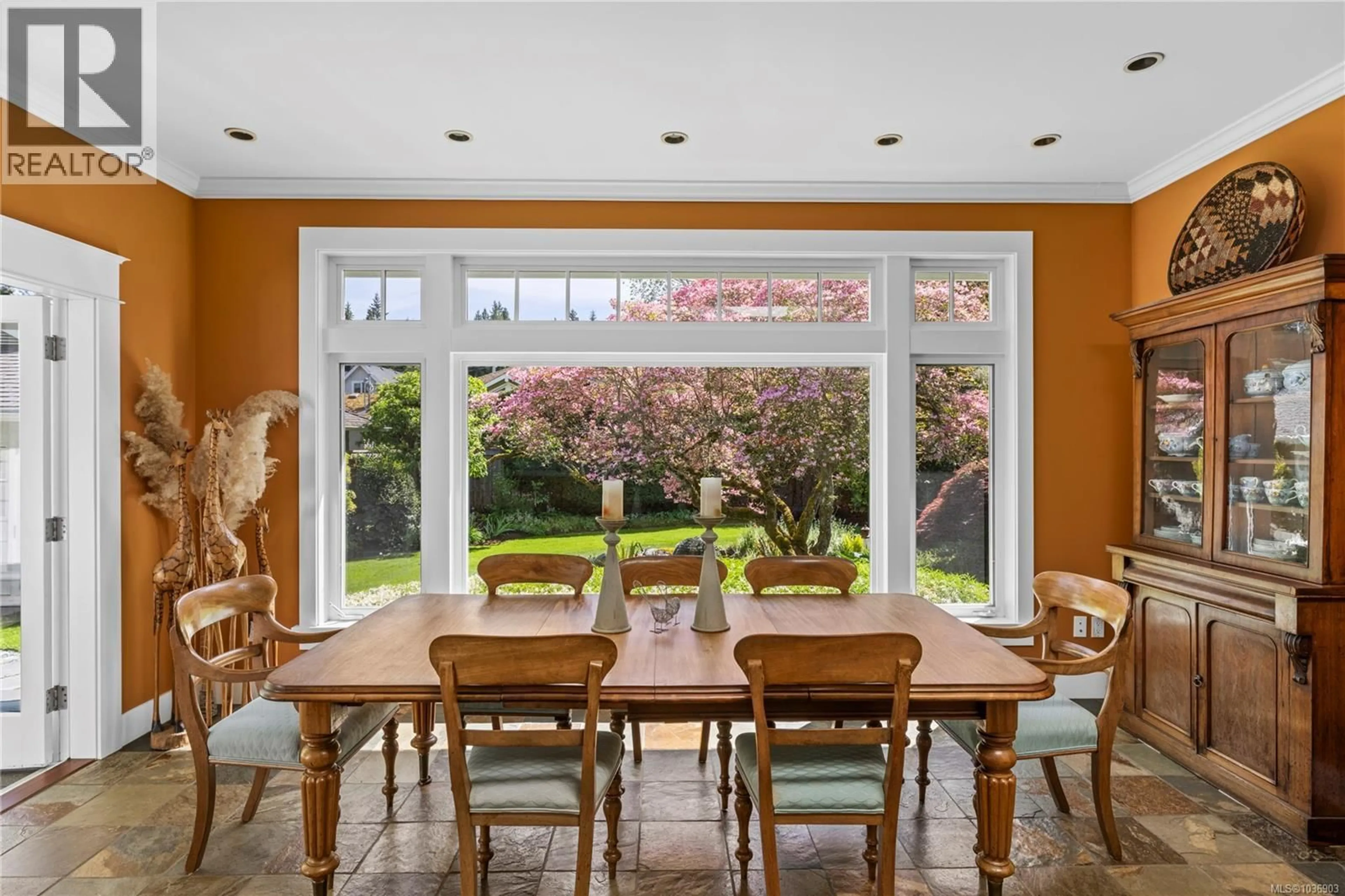 Dining room, ceramic/tile floor for 202 CRESCENT ROAD EAST, Qualicum Beach British Columbia V9K1L6