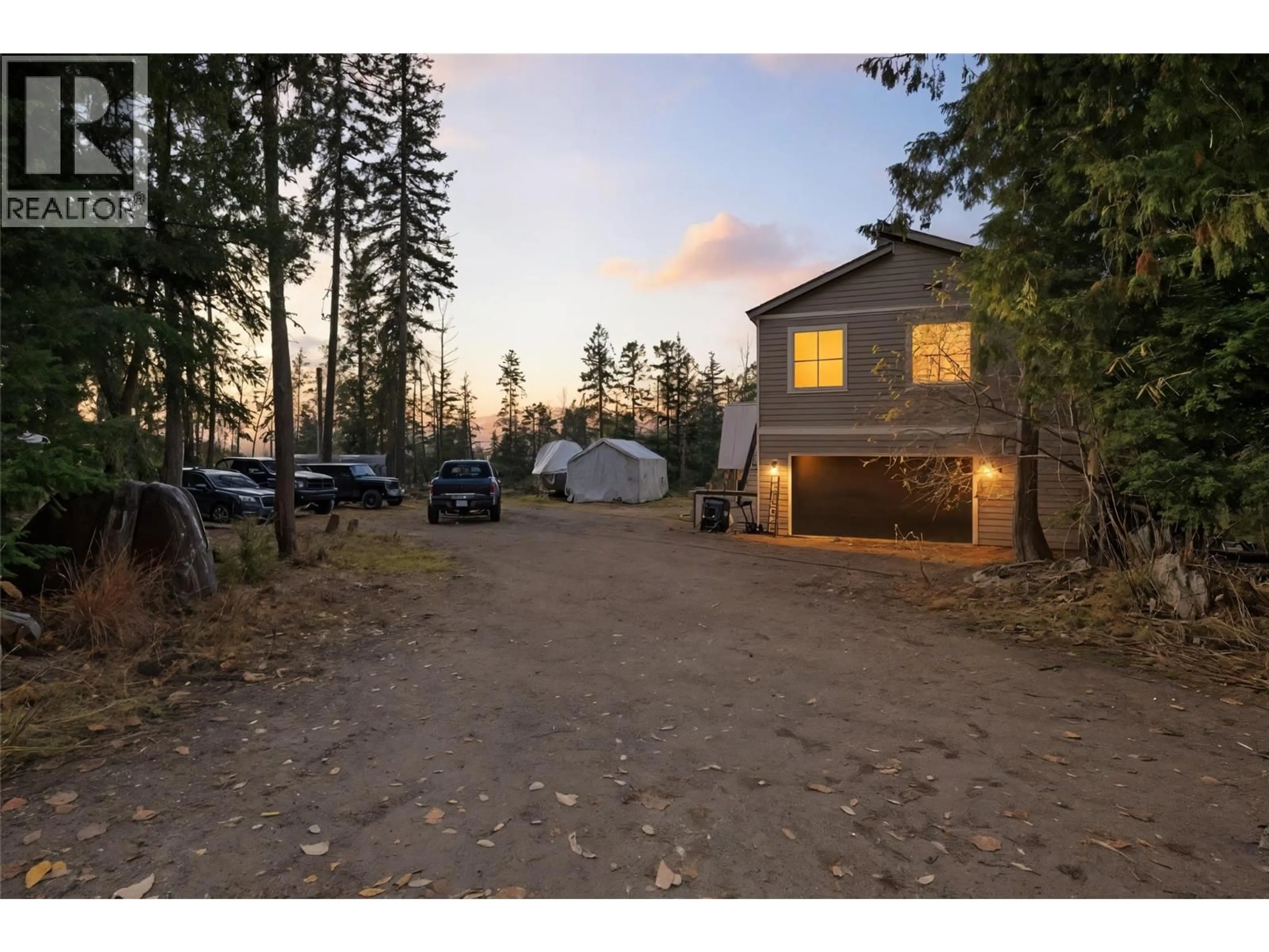 Unknown for 7636 MOUNTAIN DRIVE, Anglemont British Columbia V0E1M8