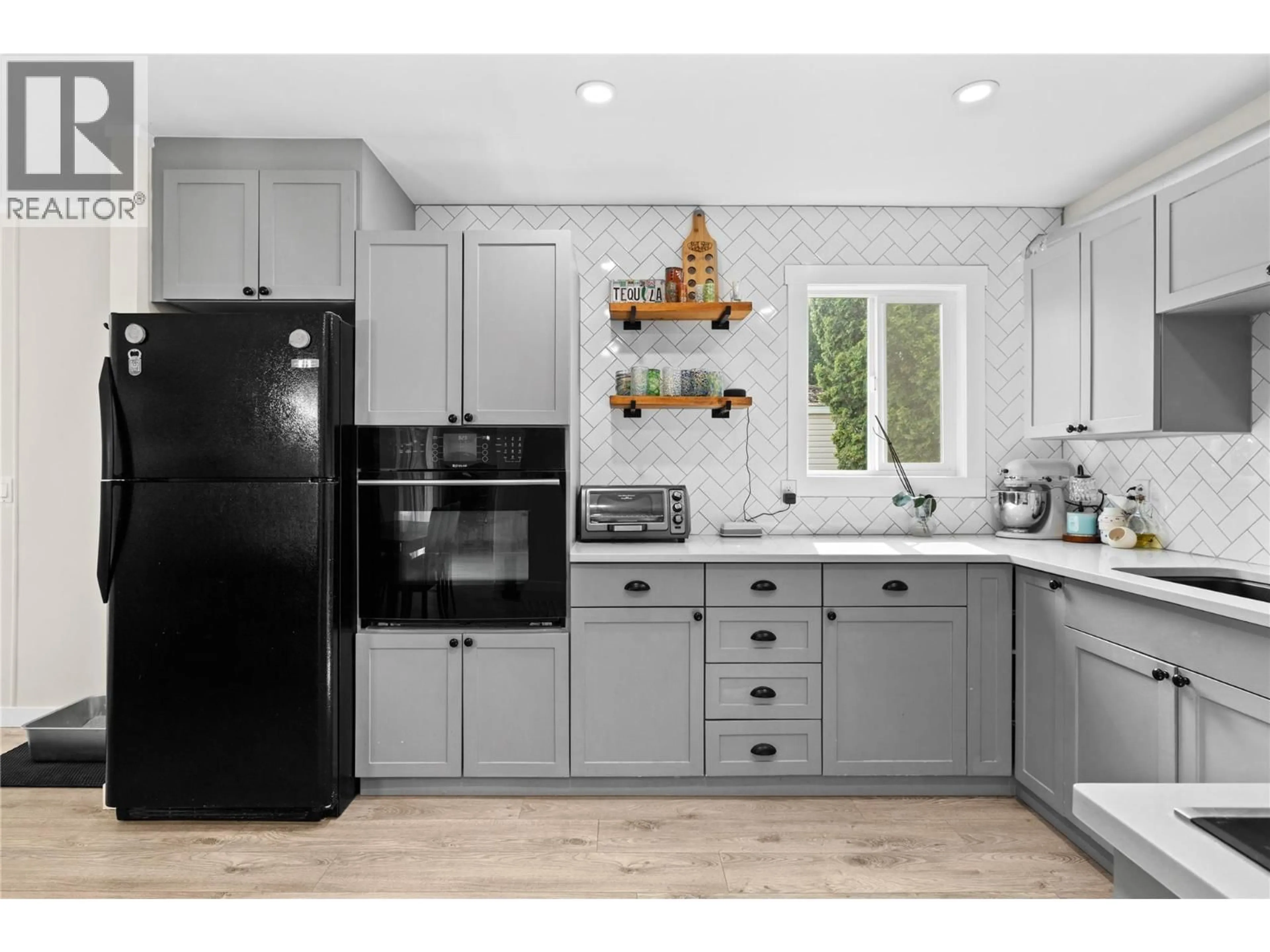 Open concept kitchen, ceramic/tile floor for 26 - 2005 BOUCHERIE ROAD, West Kelowna British Columbia V4T1R4