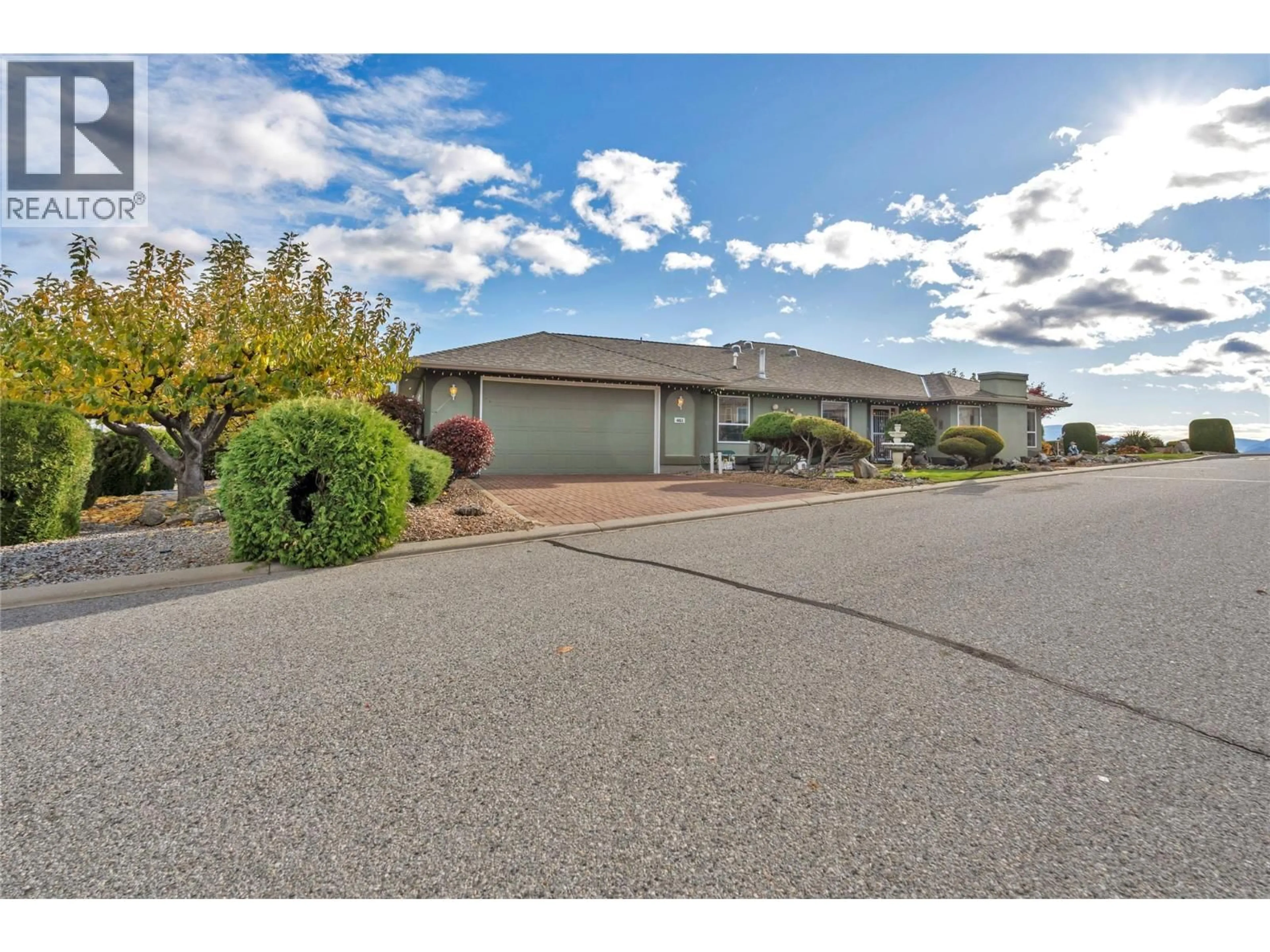 A pic from outside/outdoor area/front of a property/back of a property/a pic from drone, street for 463 RIDGE ROAD, Penticton British Columbia V2A8N7