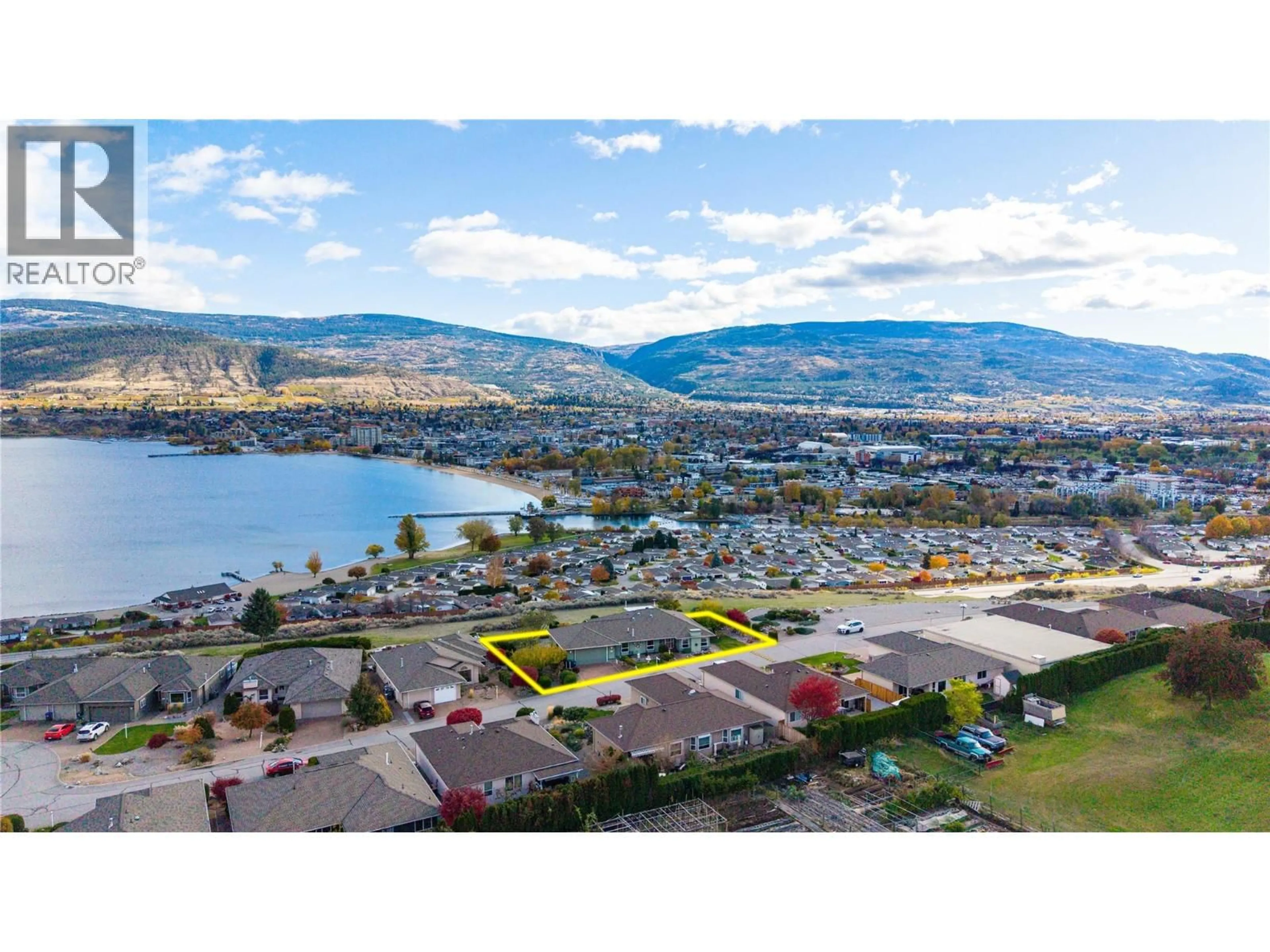 A pic from outside/outdoor area/front of a property/back of a property/a pic from drone, water/lake/river/ocean view for 463 RIDGE ROAD, Penticton British Columbia V2A8N7