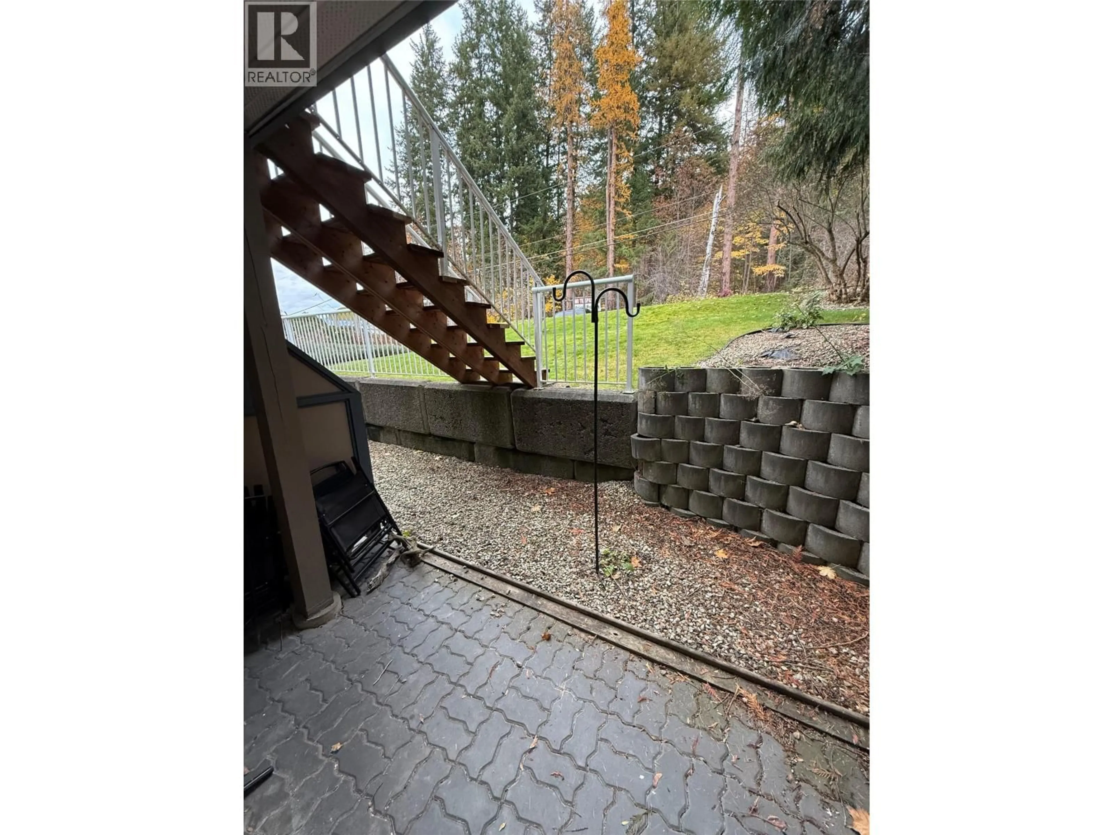 Patio, forest/trees view for 831 2ND STREET SOUTHEAST, Salmon Arm British Columbia V1E1S6