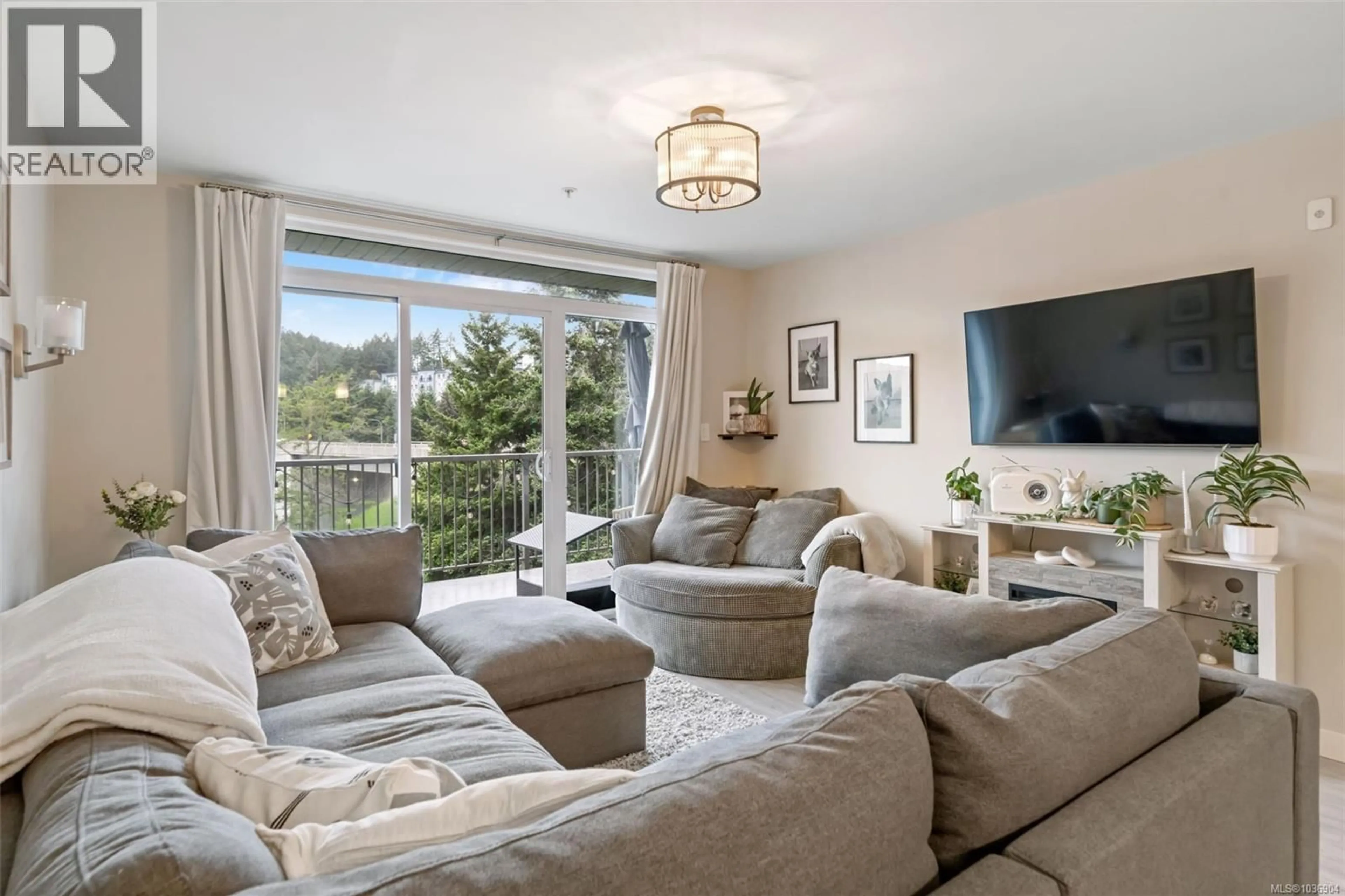 Living room with furniture, unknown for 311 - 110 PRESLEY PLACE, View Royal British Columbia V9B0Z1